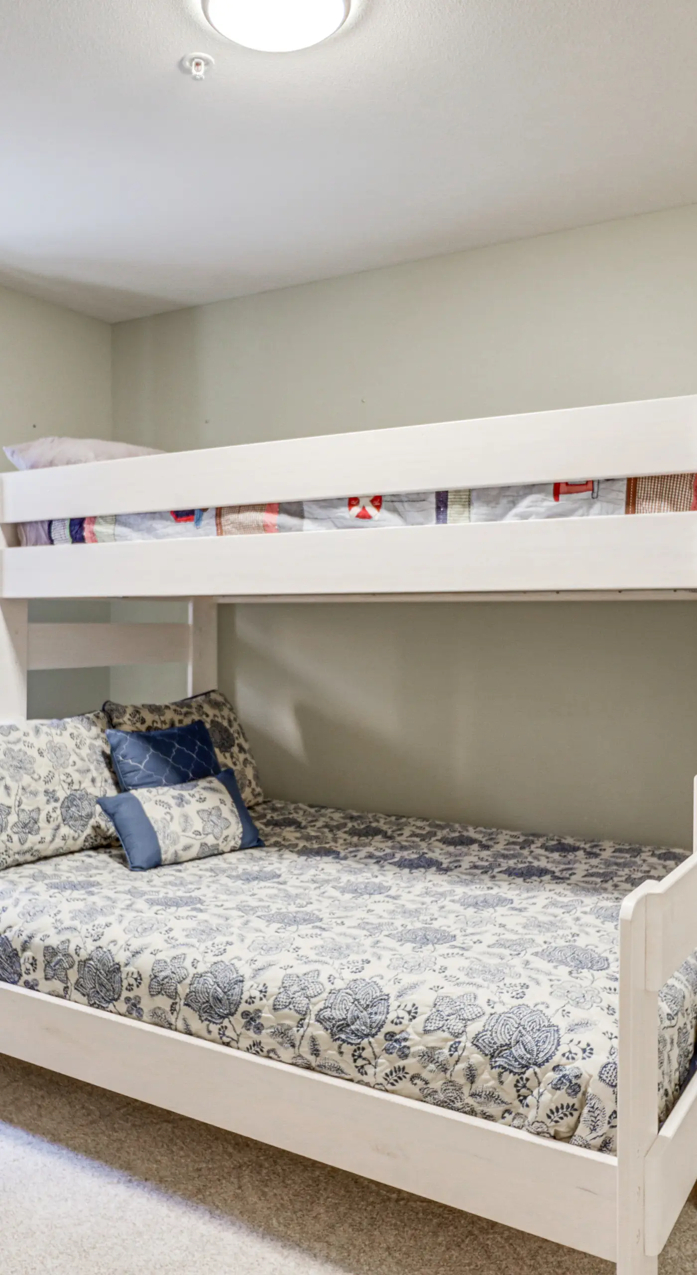Lake of The Ozarks Condo w/ Pool in Camdenton