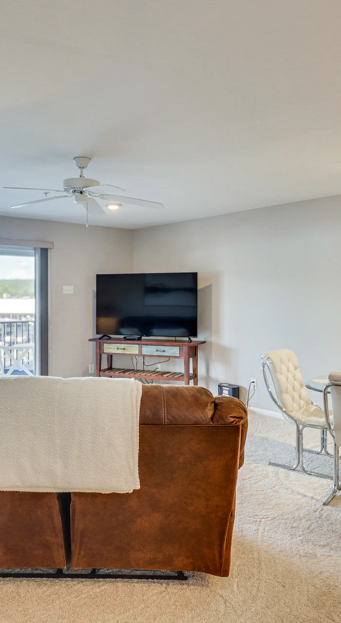 Lake of The Ozarks Condo w/ Pool in Camdenton