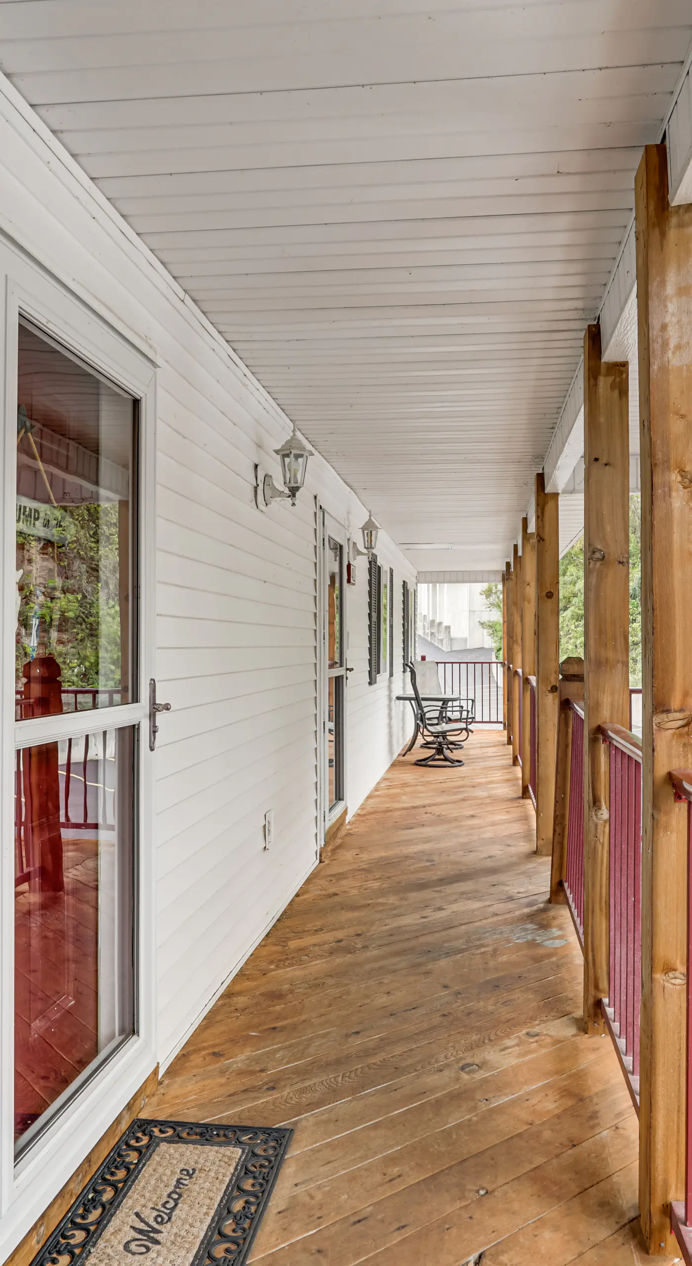 'Lake It Easy' Waterfront Ozarks Condo w/ Balcony!