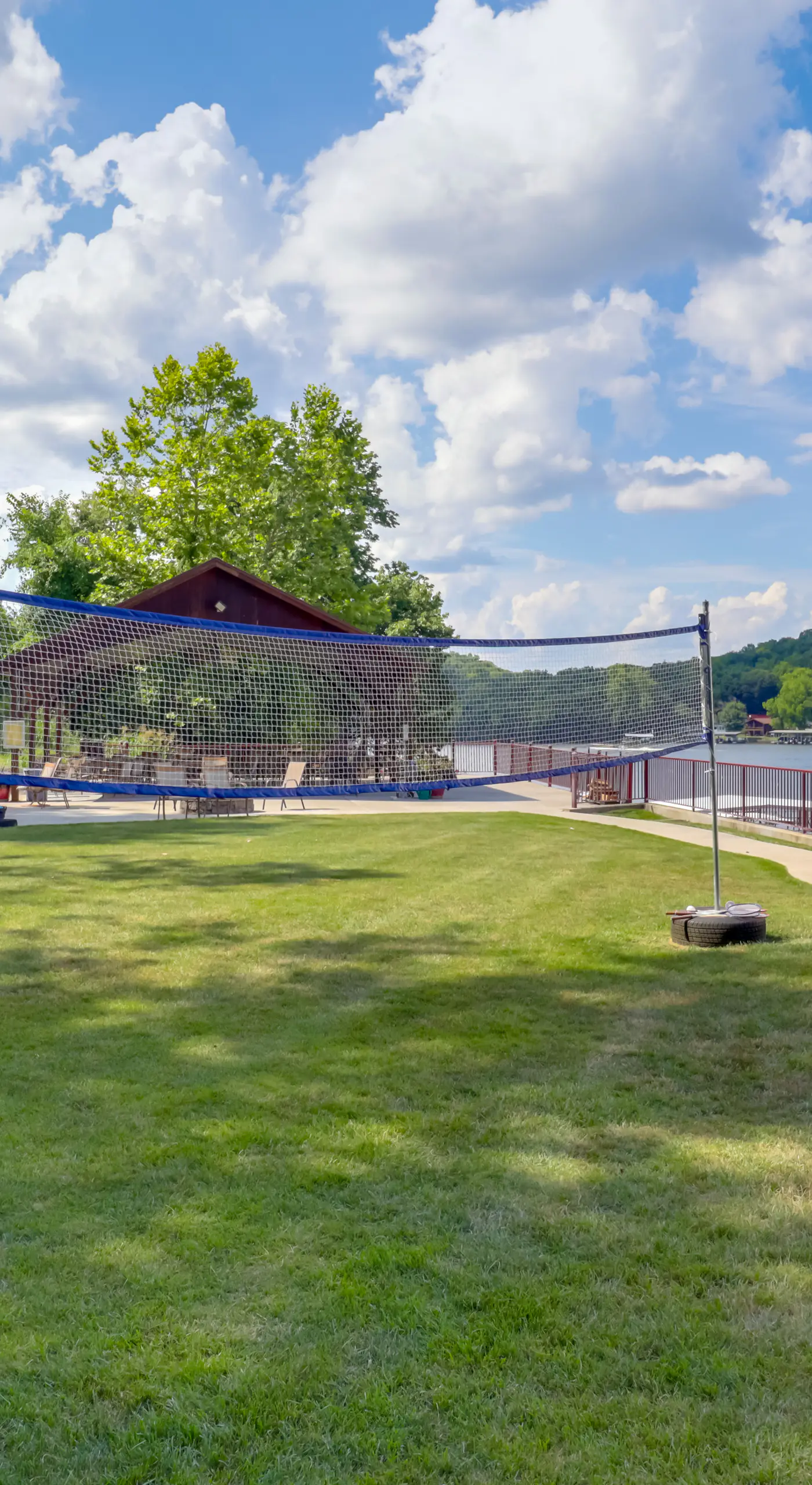 'Lake It Easy' Waterfront Ozarks Condo w/ Balcony!