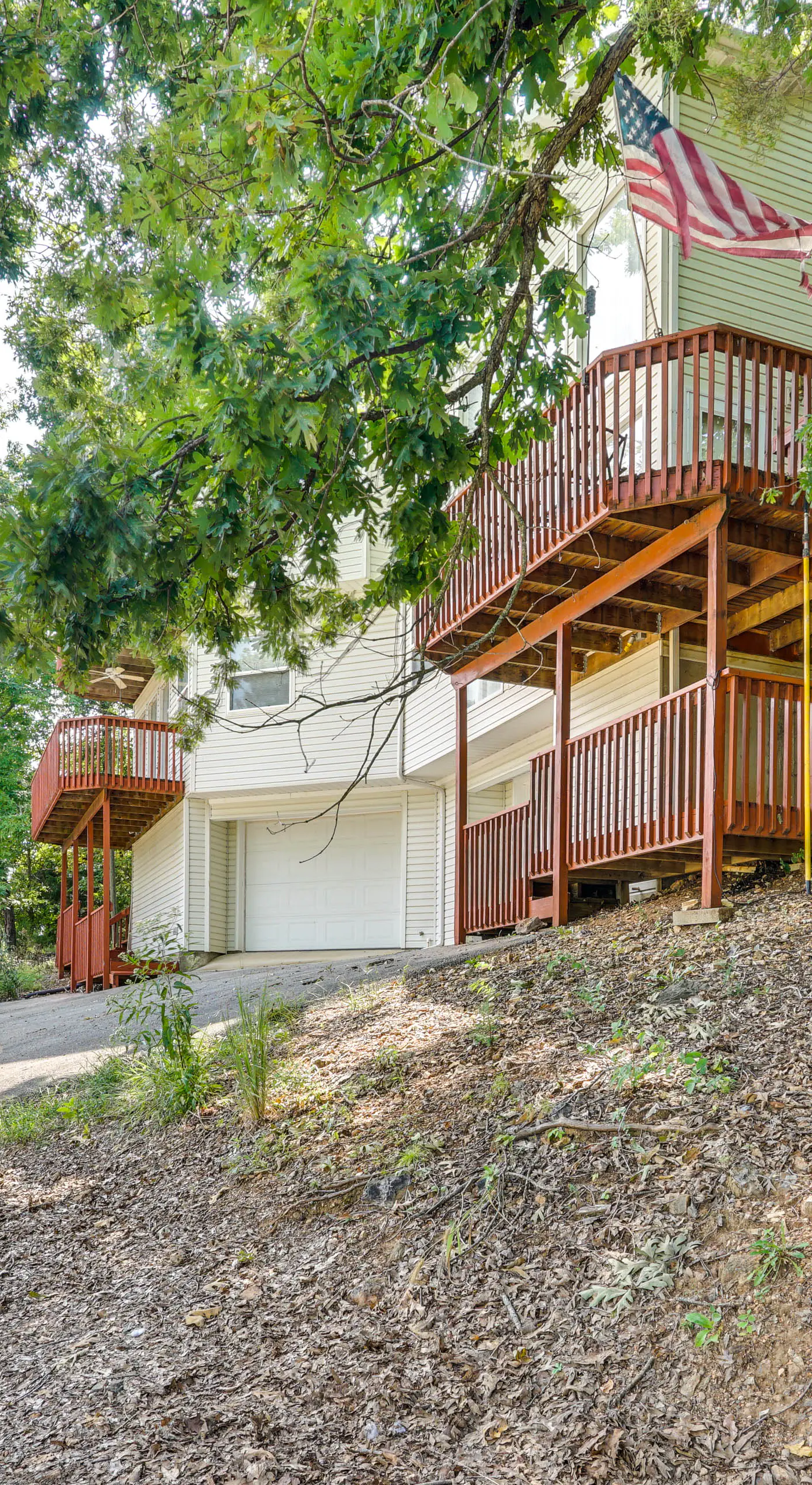 Pet-Friendly Lake of the Ozarks Gem!