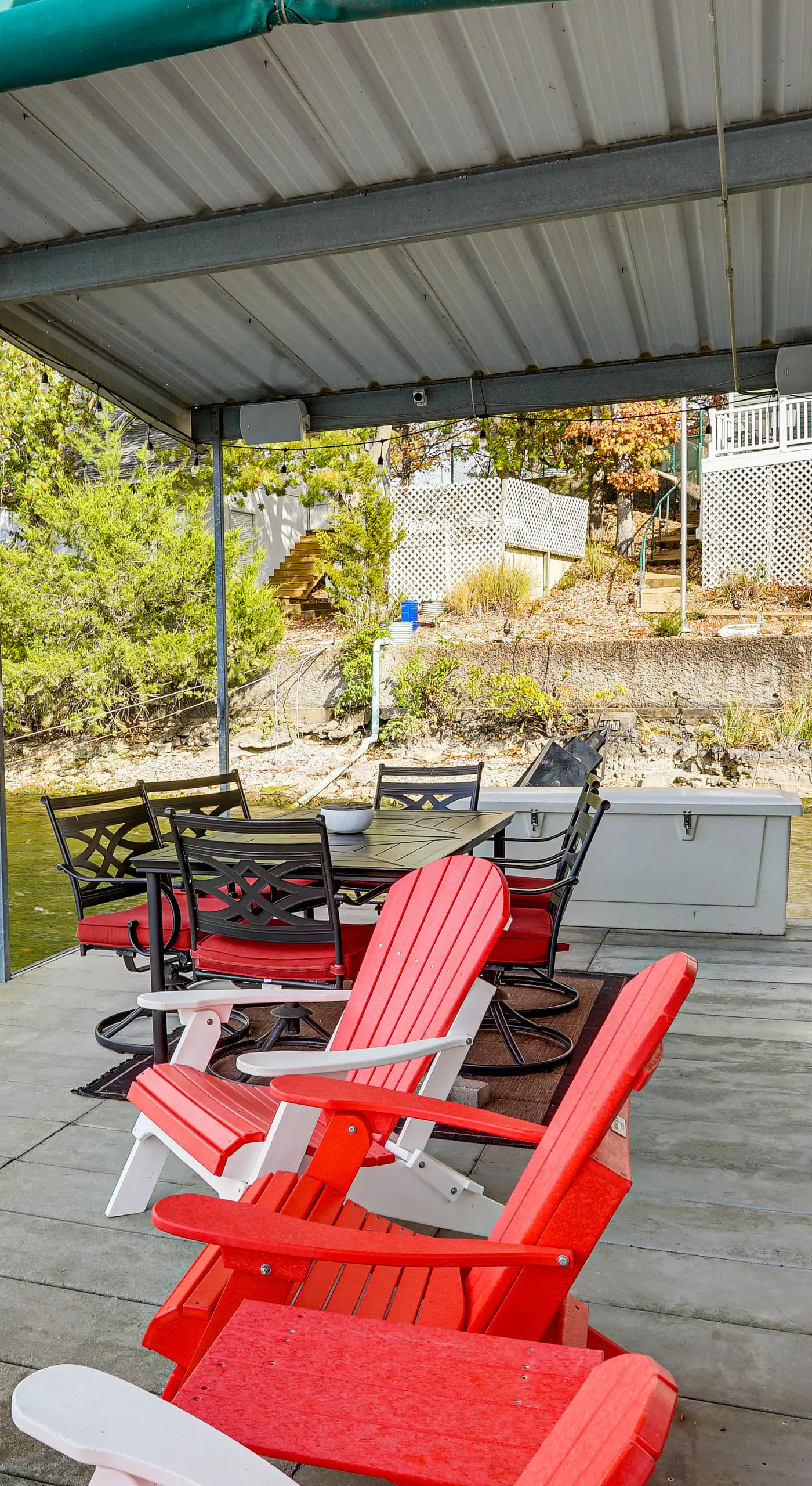 Fireplace, Deck & Grill: Lake Ozark Family Retreat