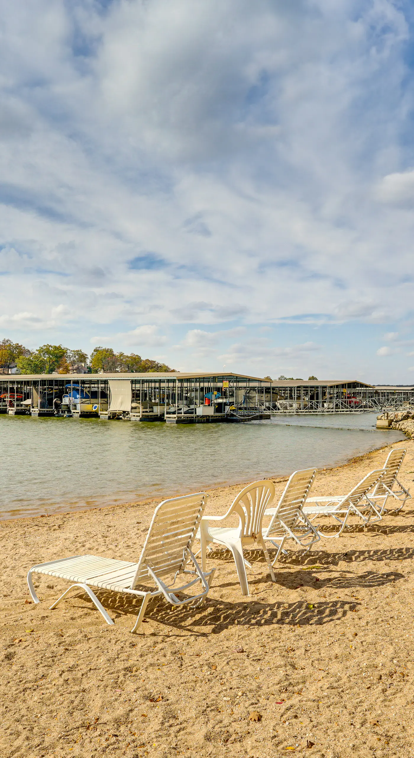 Lakefront Osage Beach Condo w/ Water-View Balcony!