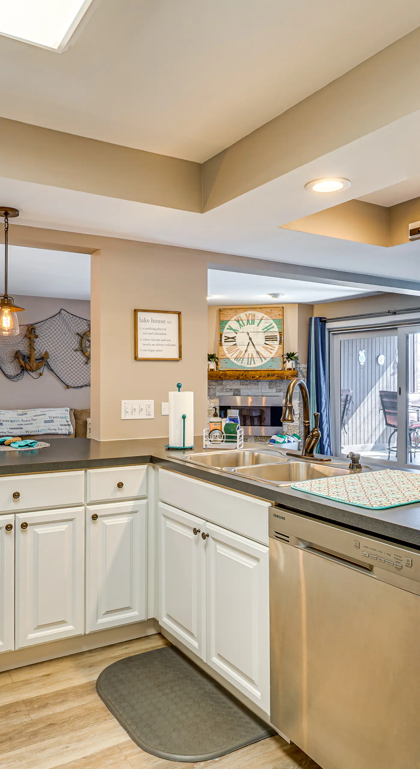 Osage Beach Condo | Pools, Boatslip and Pickleball