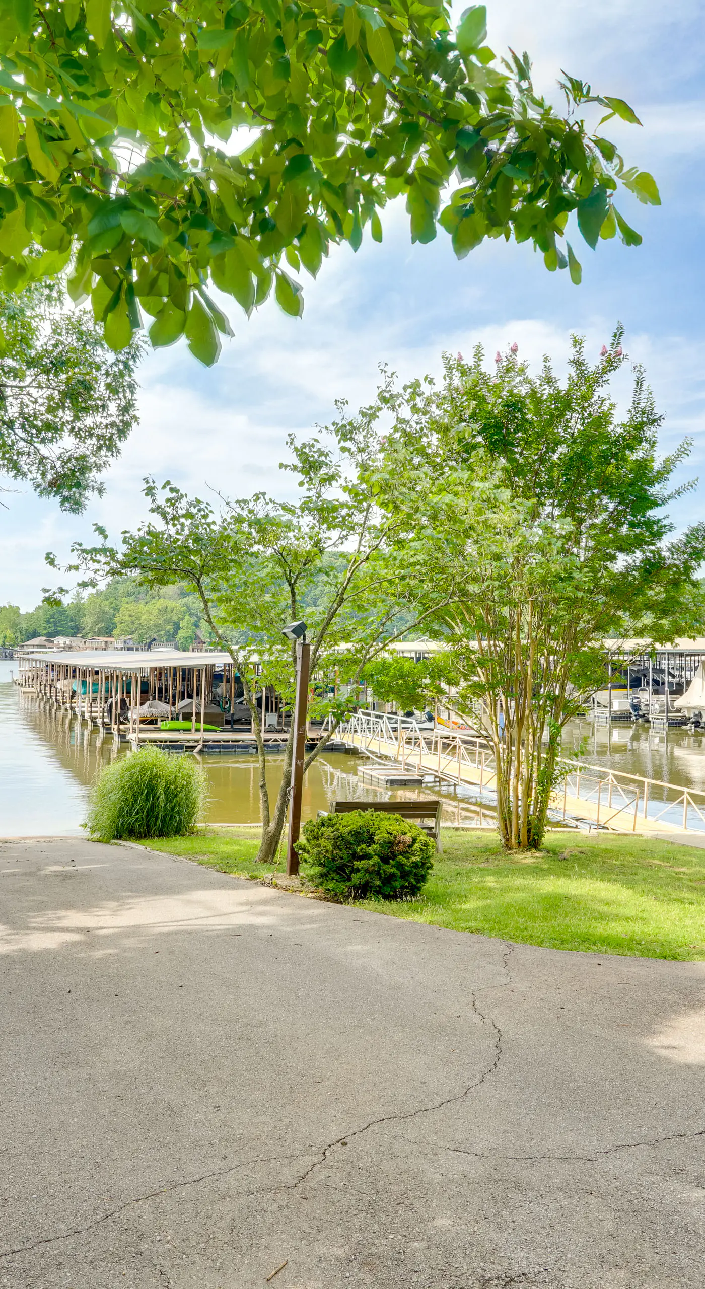 Osage Beach Condo | Pools, Boatslip and Pickleball