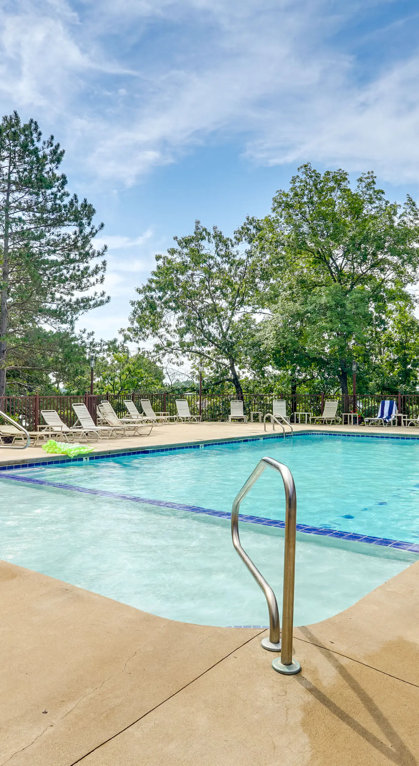 Osage Beach Condo | Pools, Boatslip and Pickleball
