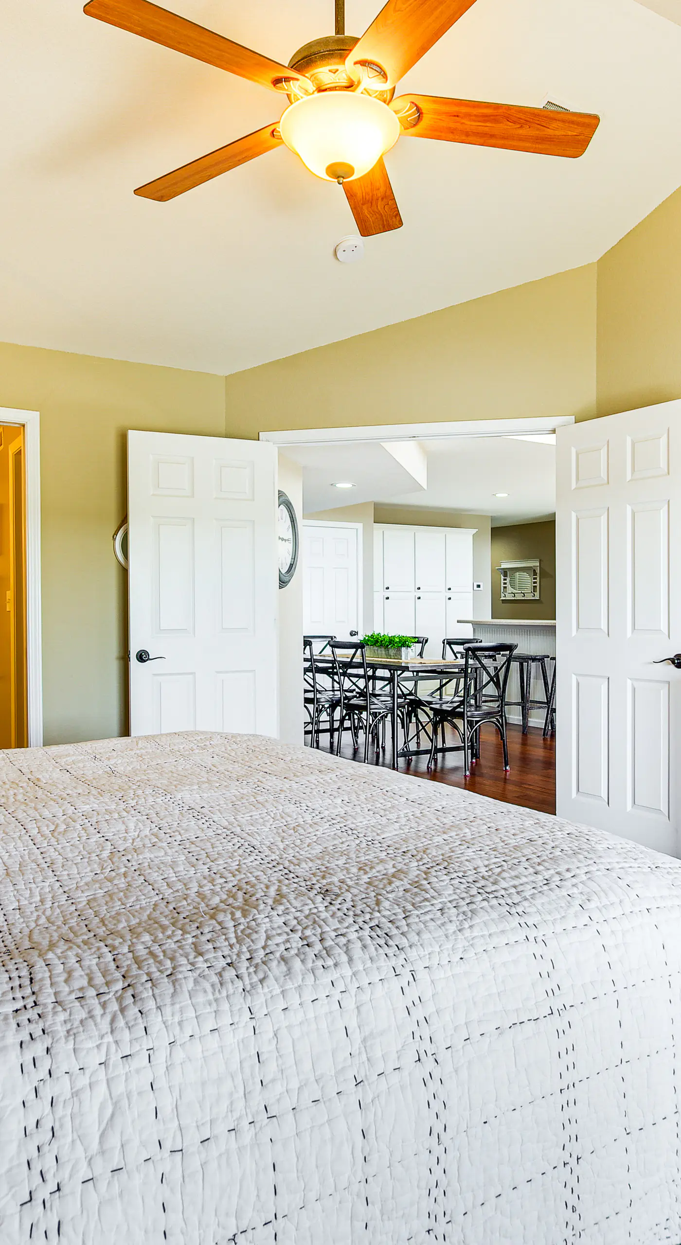 On-Site Lake of the Ozarks Access: Camdenton Condo