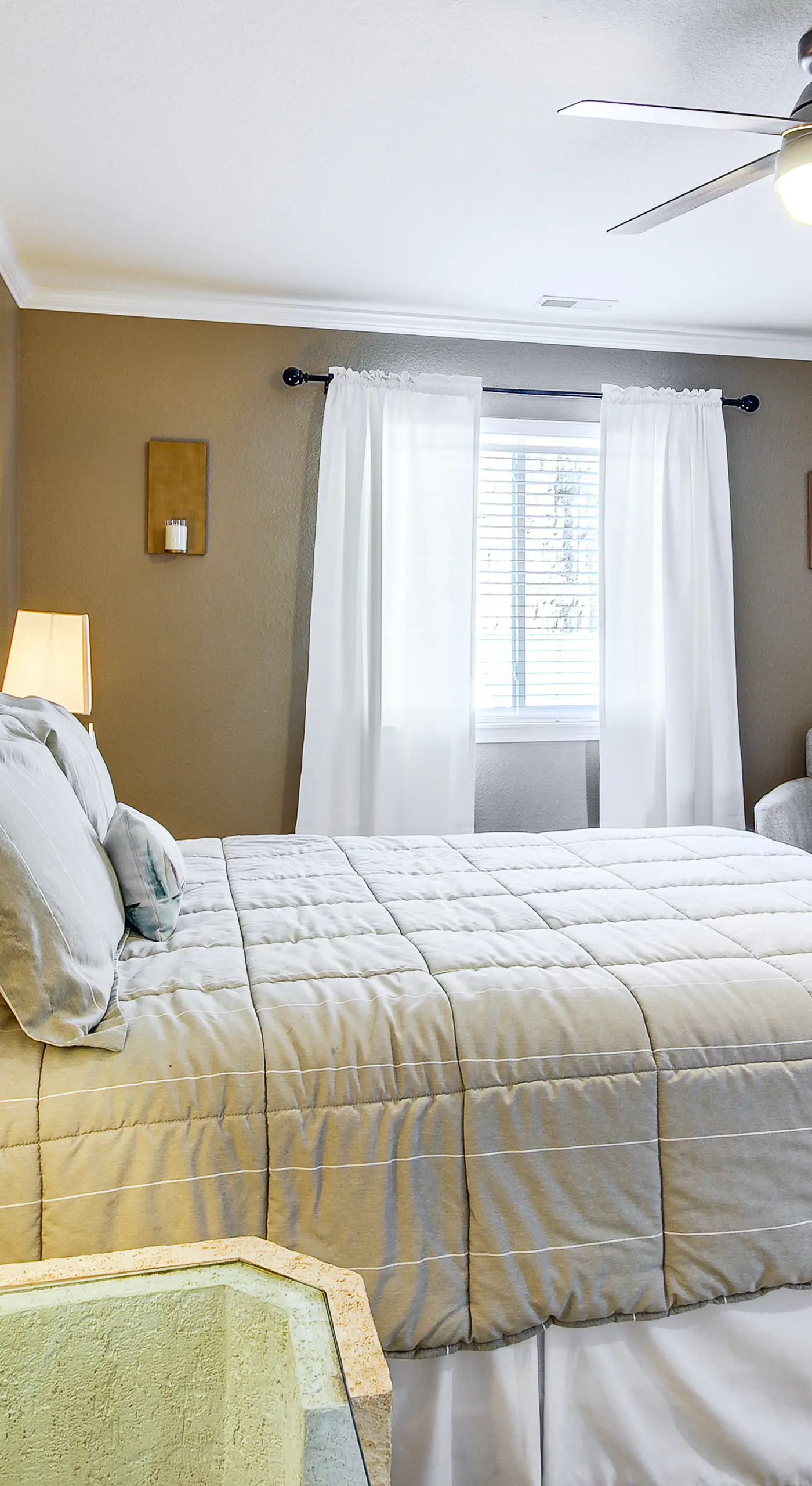 On-Site Lake of the Ozarks Access: Camdenton Condo
