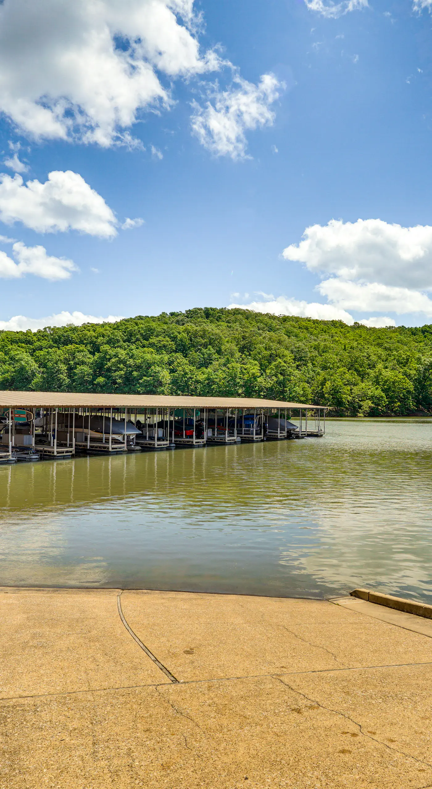 Lake & Pool Access: Lazy Days Condo w/ Balcony!
