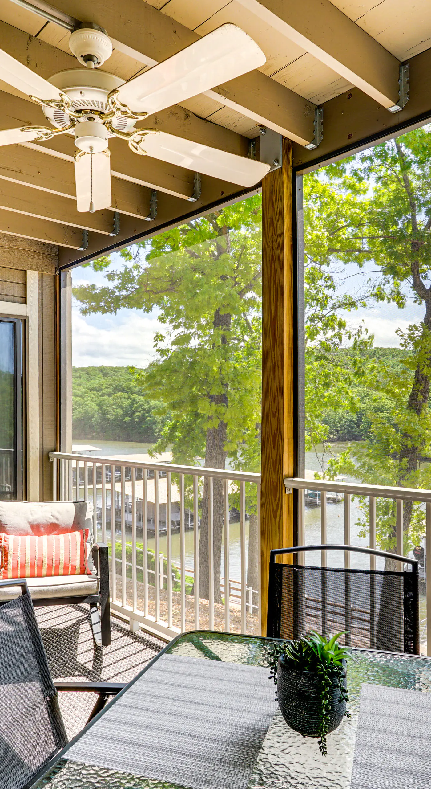 Lake & Pool Access: Lazy Days Condo w/ Balcony!