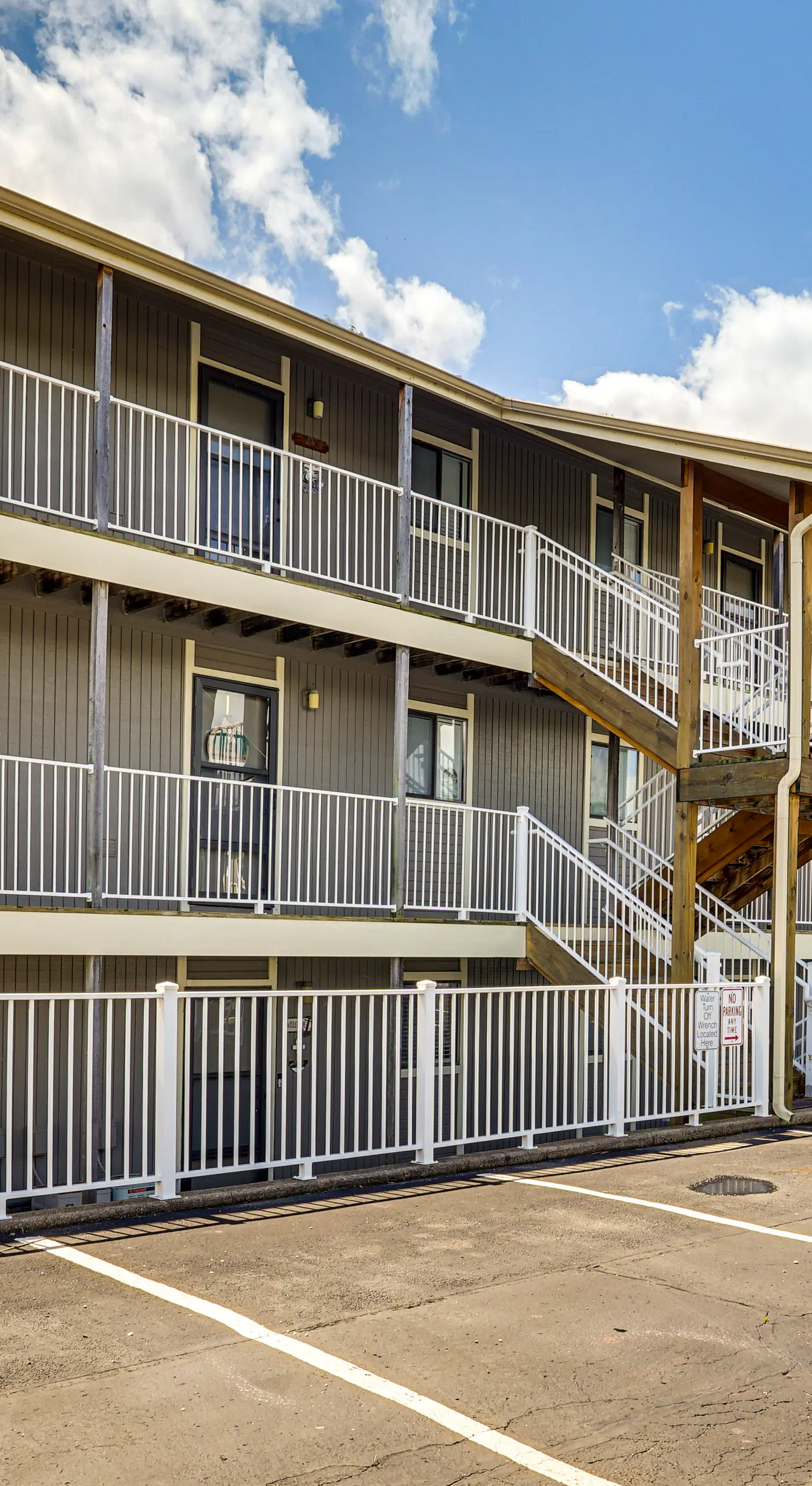Lake & Pool Access: Lazy Days Condo w/ Balcony!