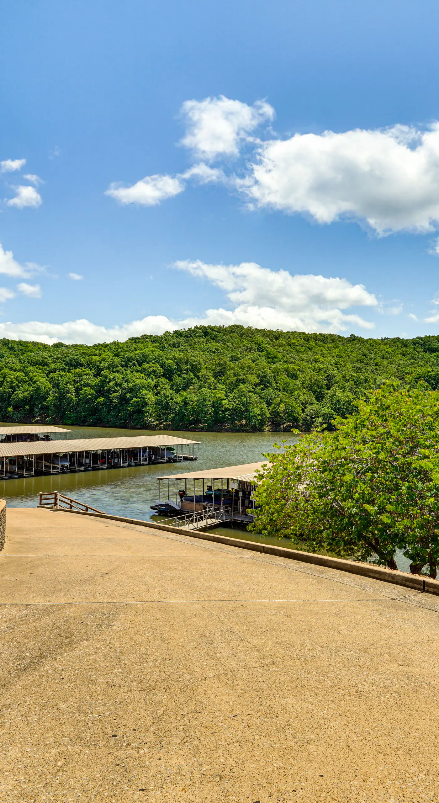 Lake & Pool Access: Lazy Days Condo w/ Balcony!