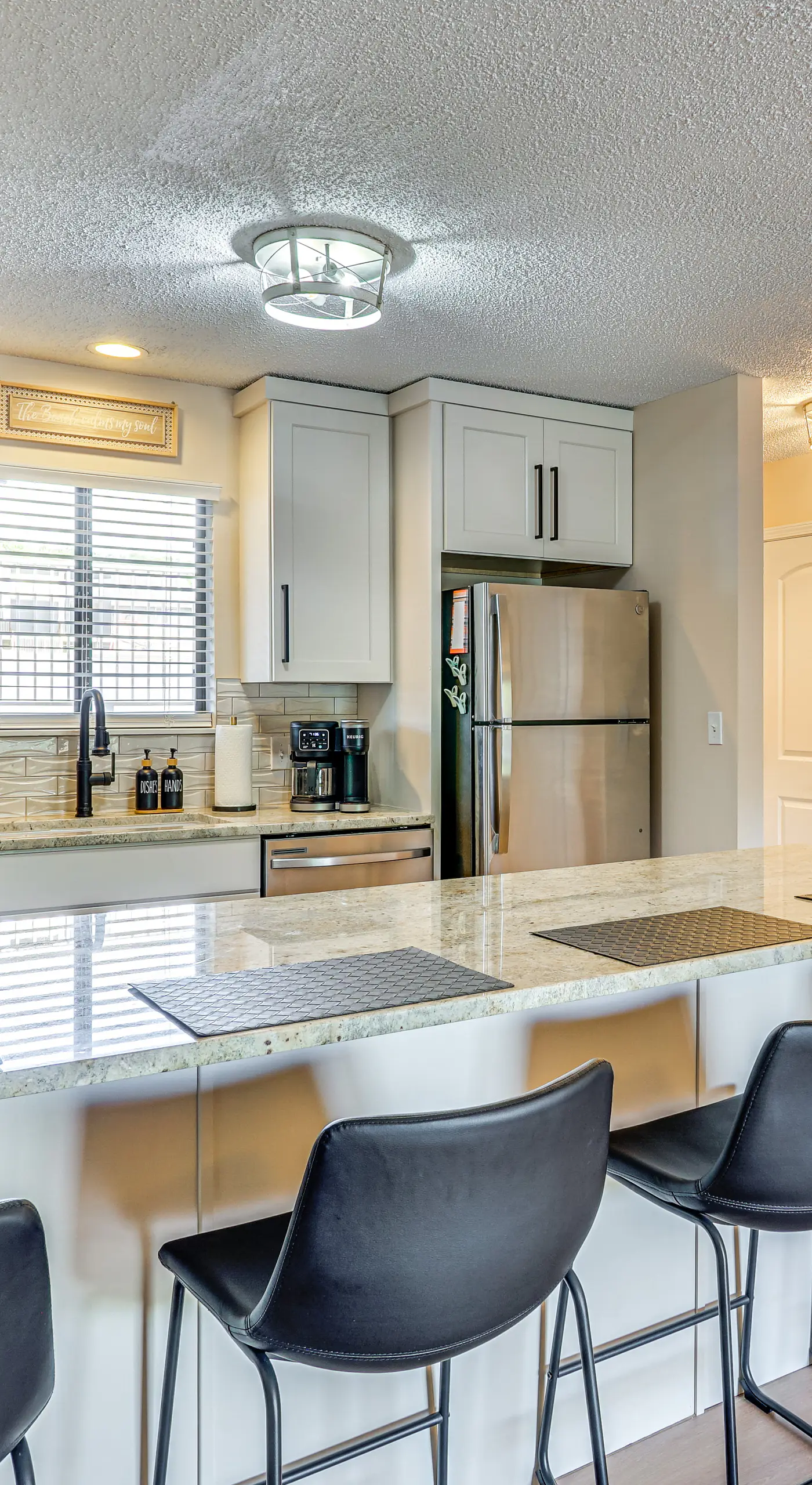 Lake & Pool Access: Lazy Days Condo w/ Balcony!