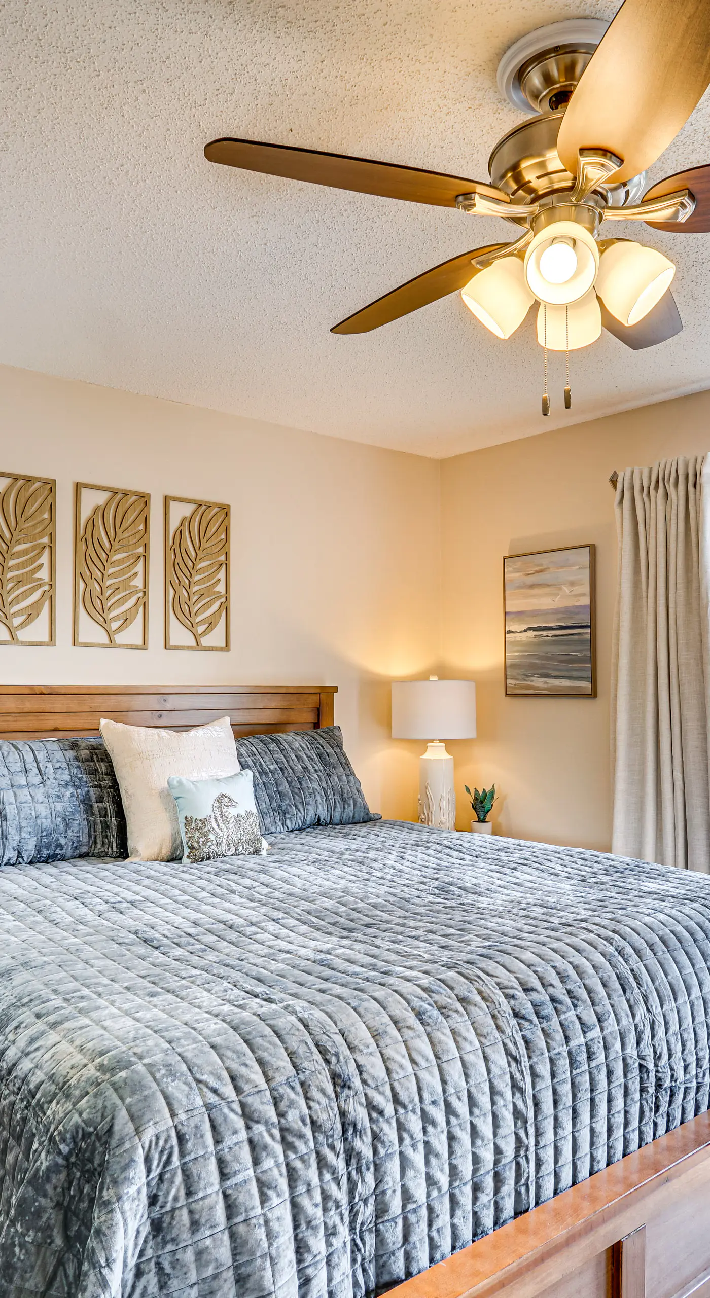 Lake & Pool Access: Lazy Days Condo w/ Balcony!