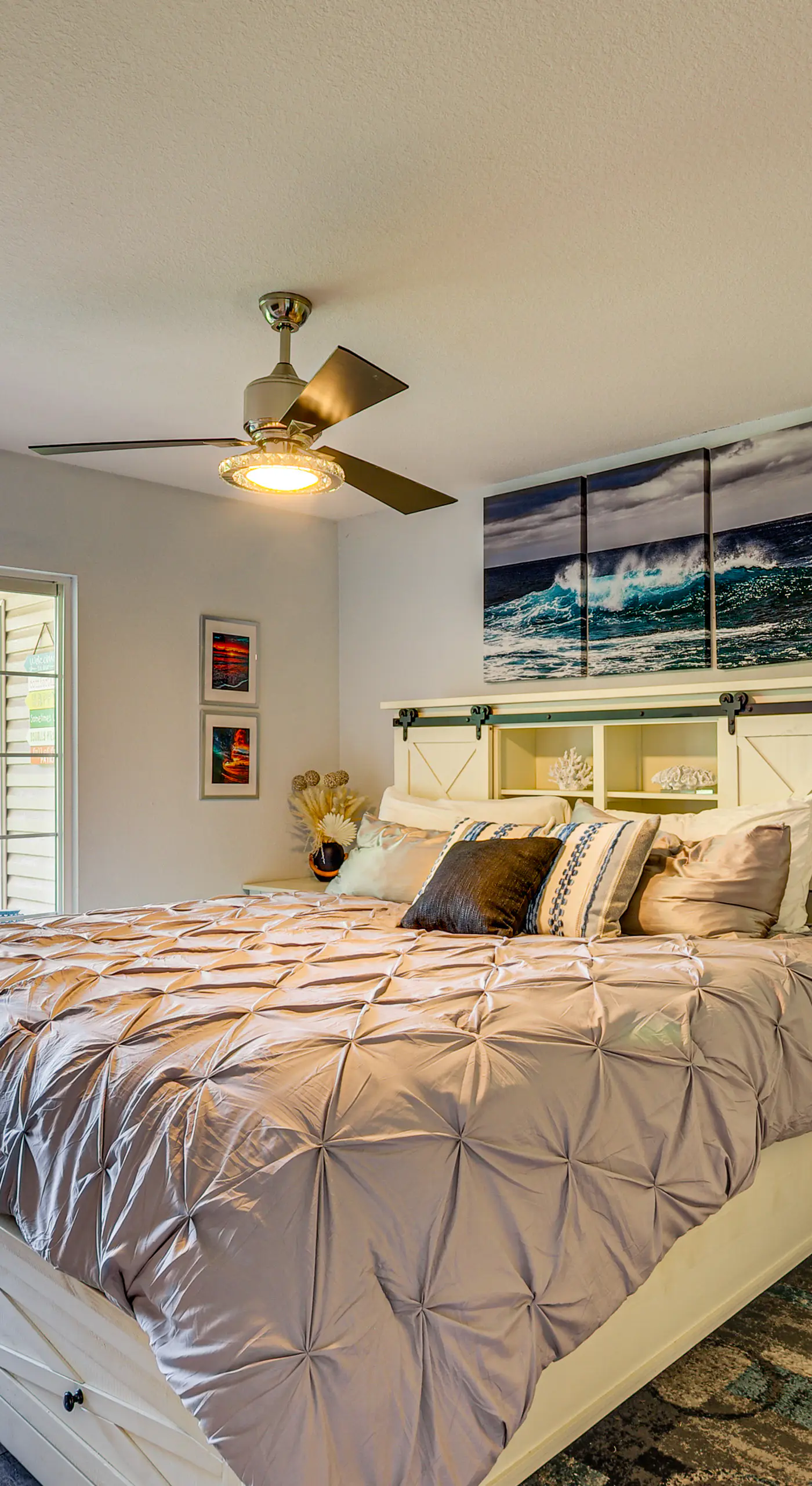 Balcony w/ Marina Views: Lake Ozark Hideaway!