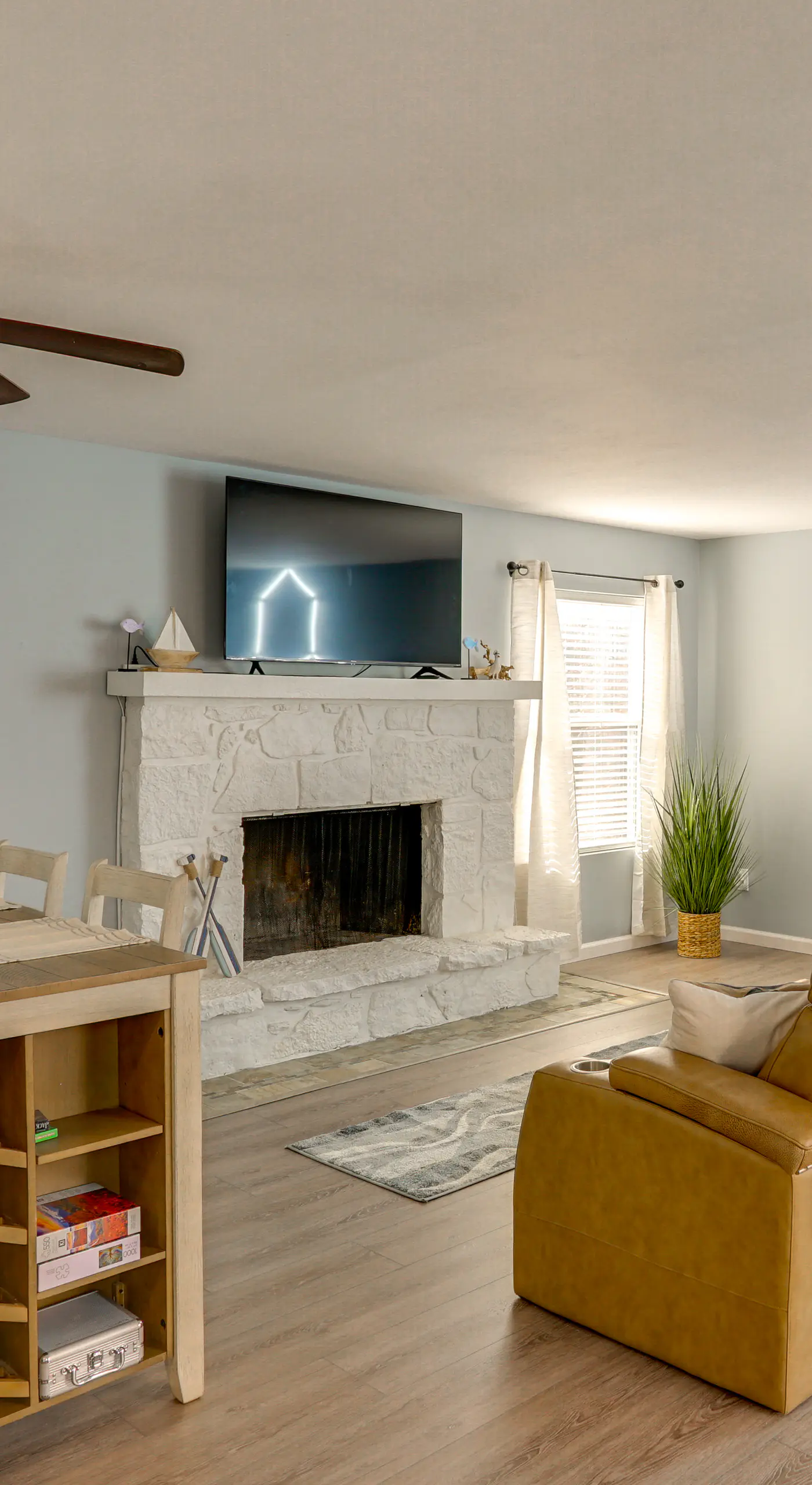 Lake Resort Access & On-Site Pool! Ozarks Getaway
