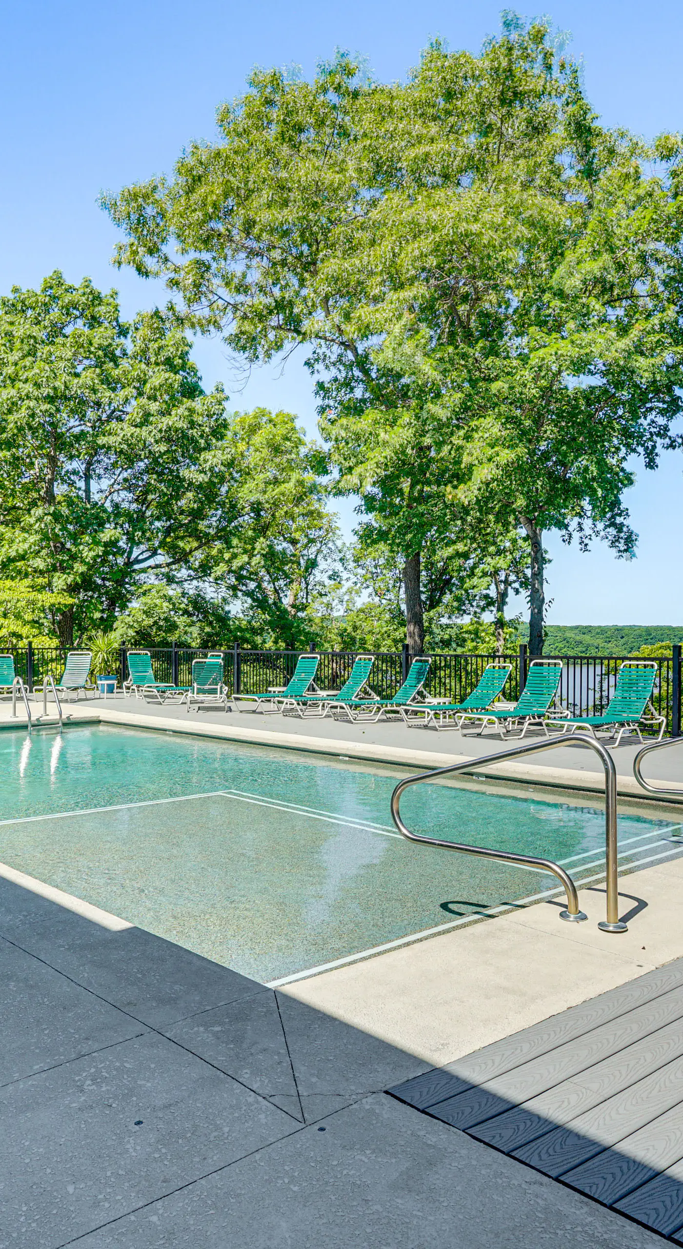 Lake Resort Access & On-Site Pool! Ozarks Getaway