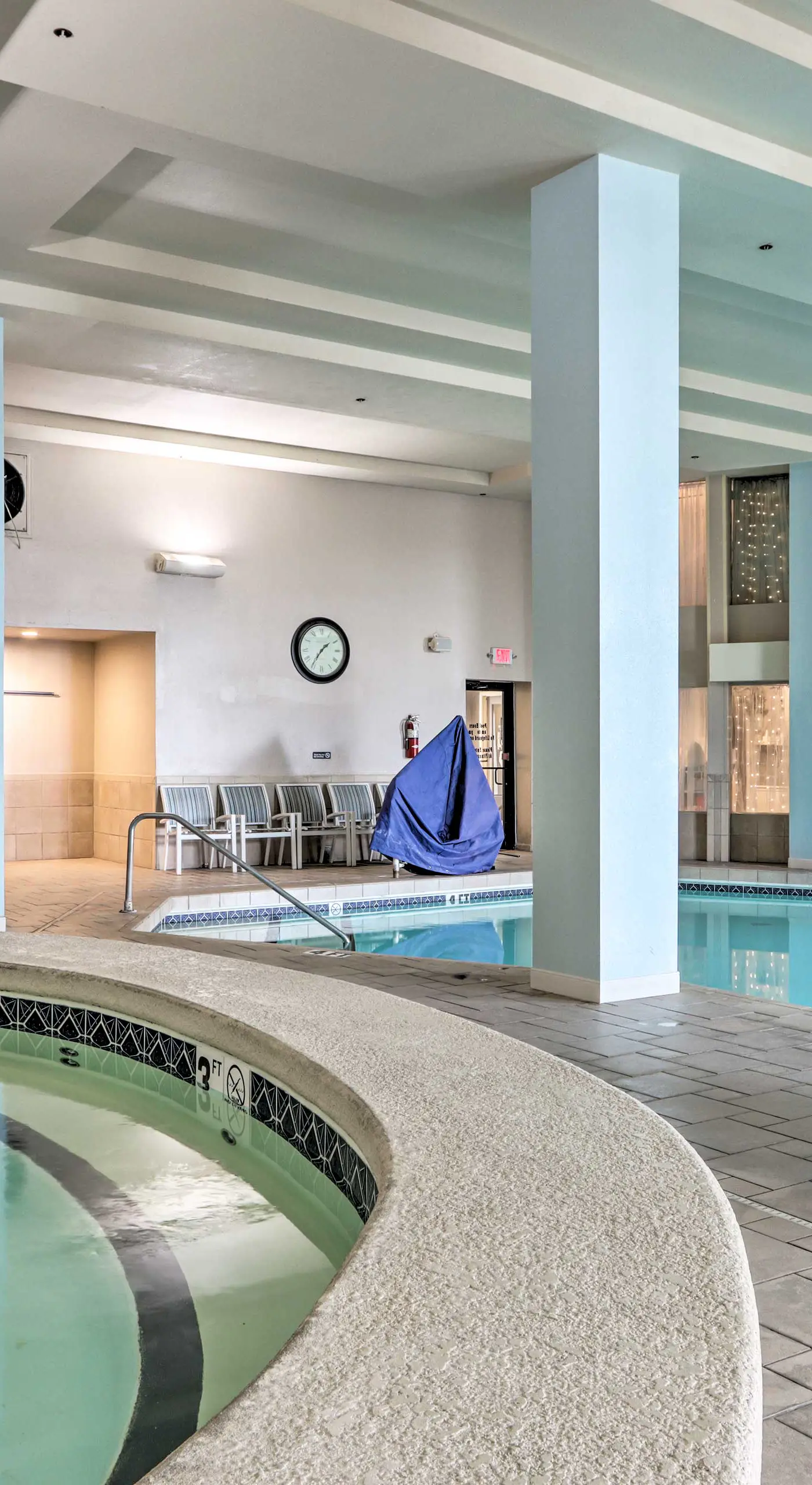 Lake Resort Access & On-Site Pool! Ozarks Getaway