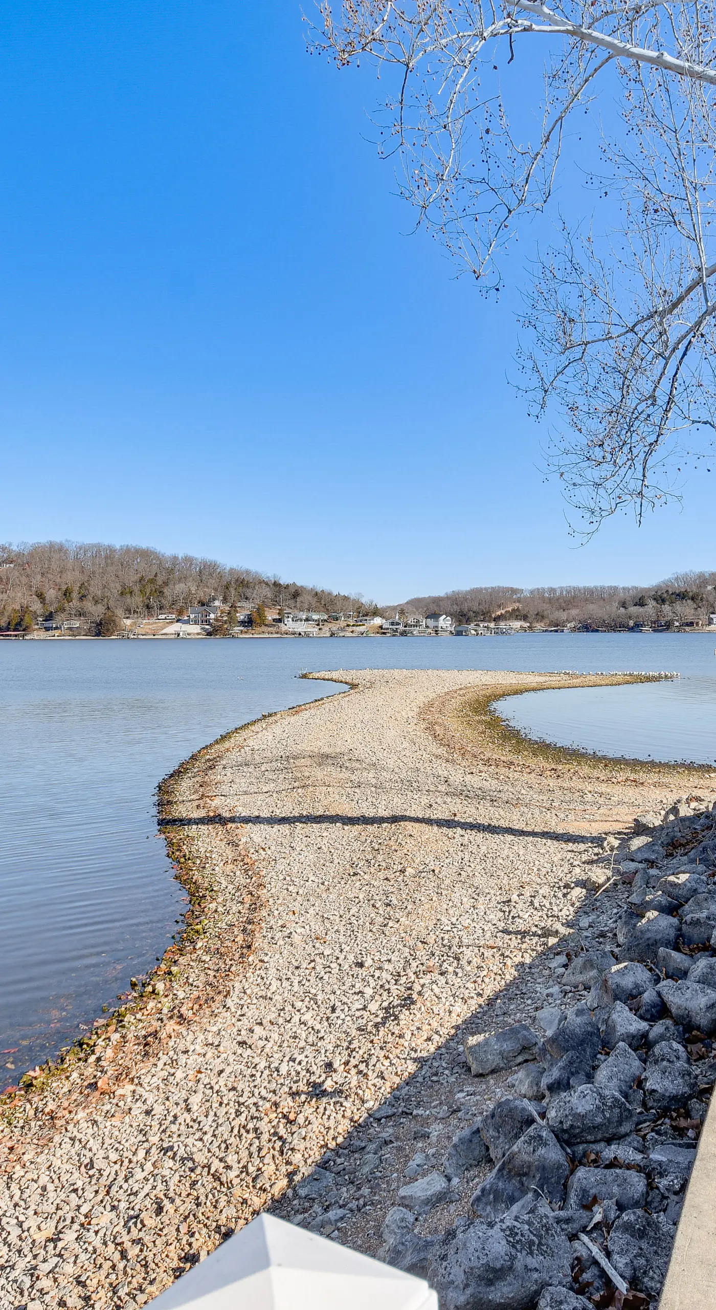 Private Hot Tub, Fire Pit! Lakefront Ozarks Escape