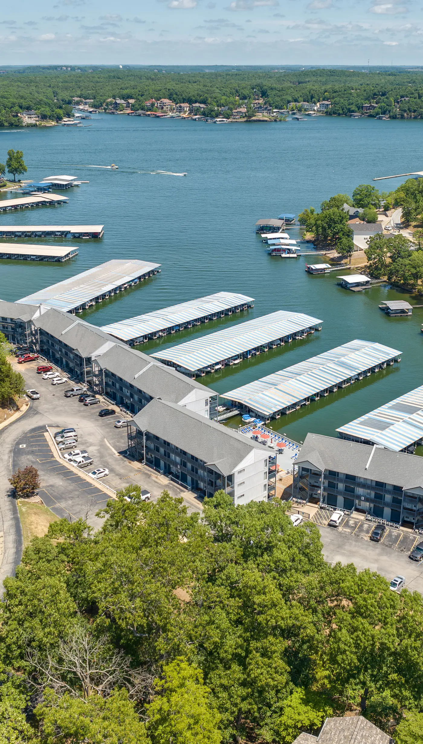 Resort Perks! Waterfront Lake of the Ozarks Gem
