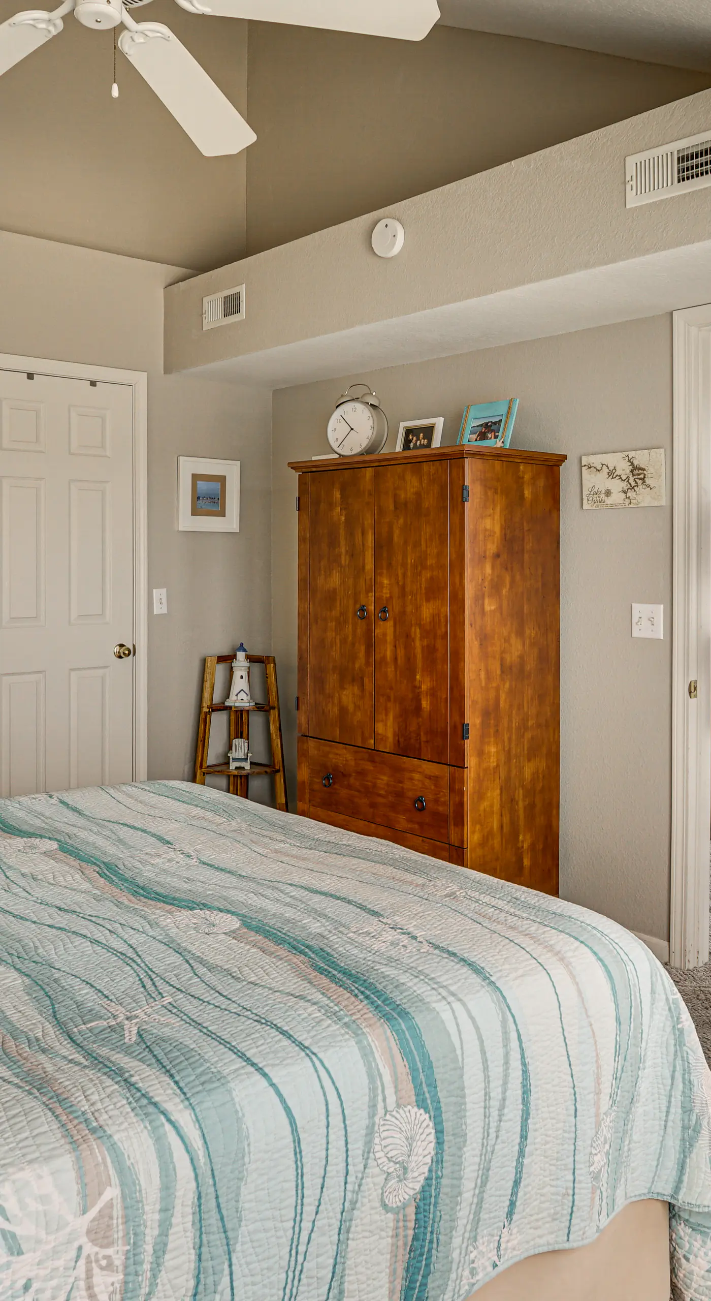 Pool & Beach Access: Lake of the Ozarks Condo