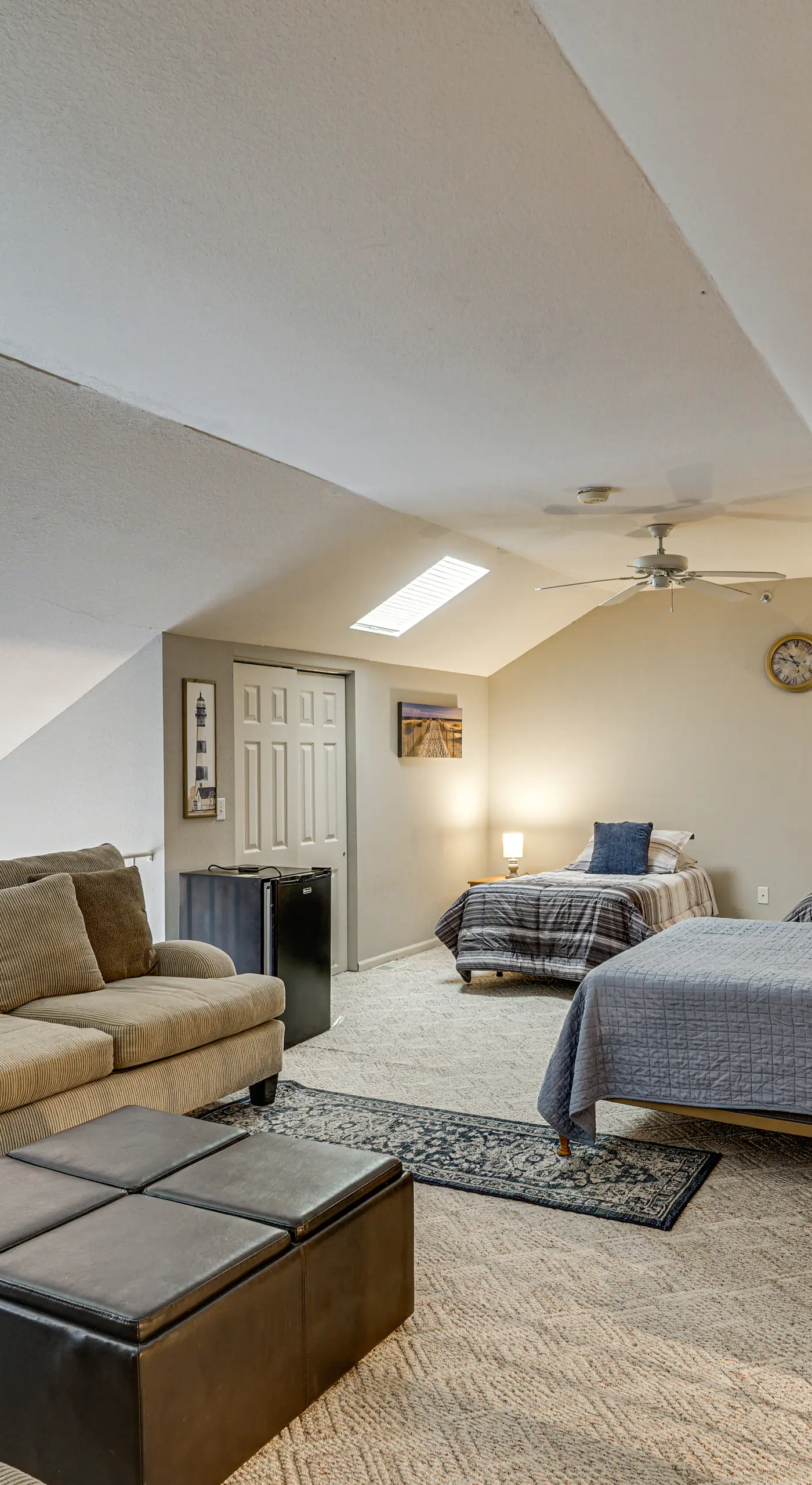 Pool & Beach Access: Lake of the Ozarks Condo