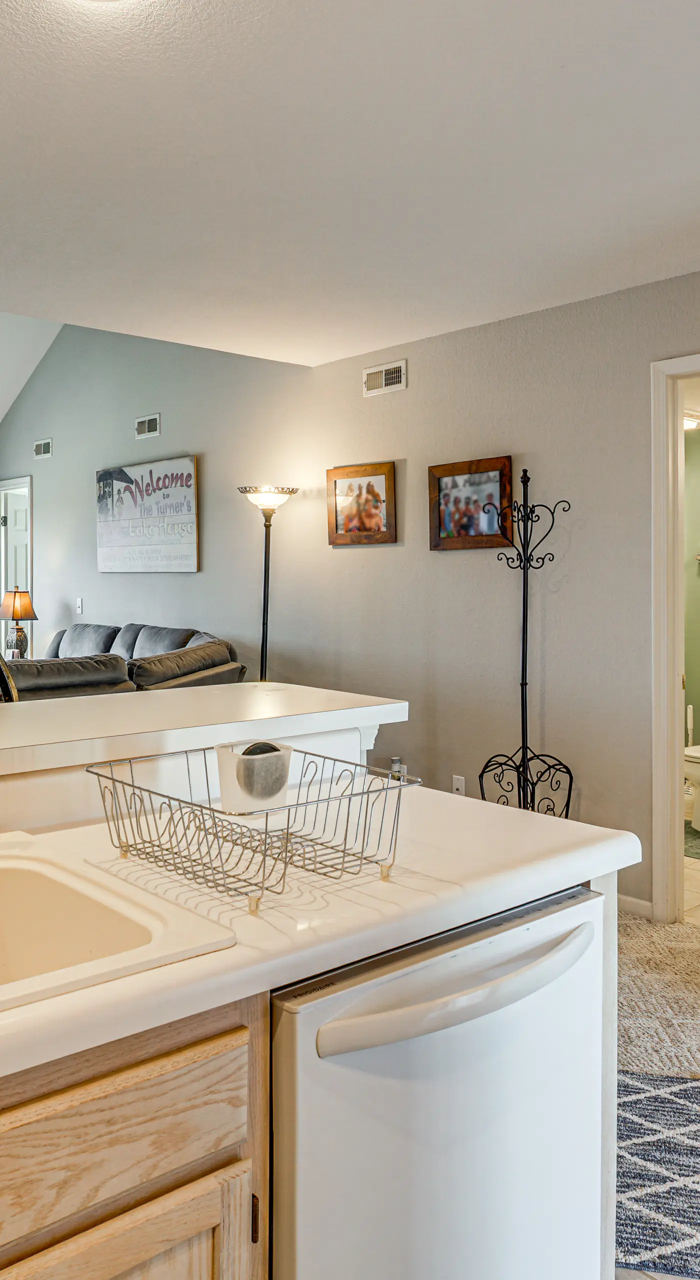 Pool & Beach Access: Lake of the Ozarks Condo