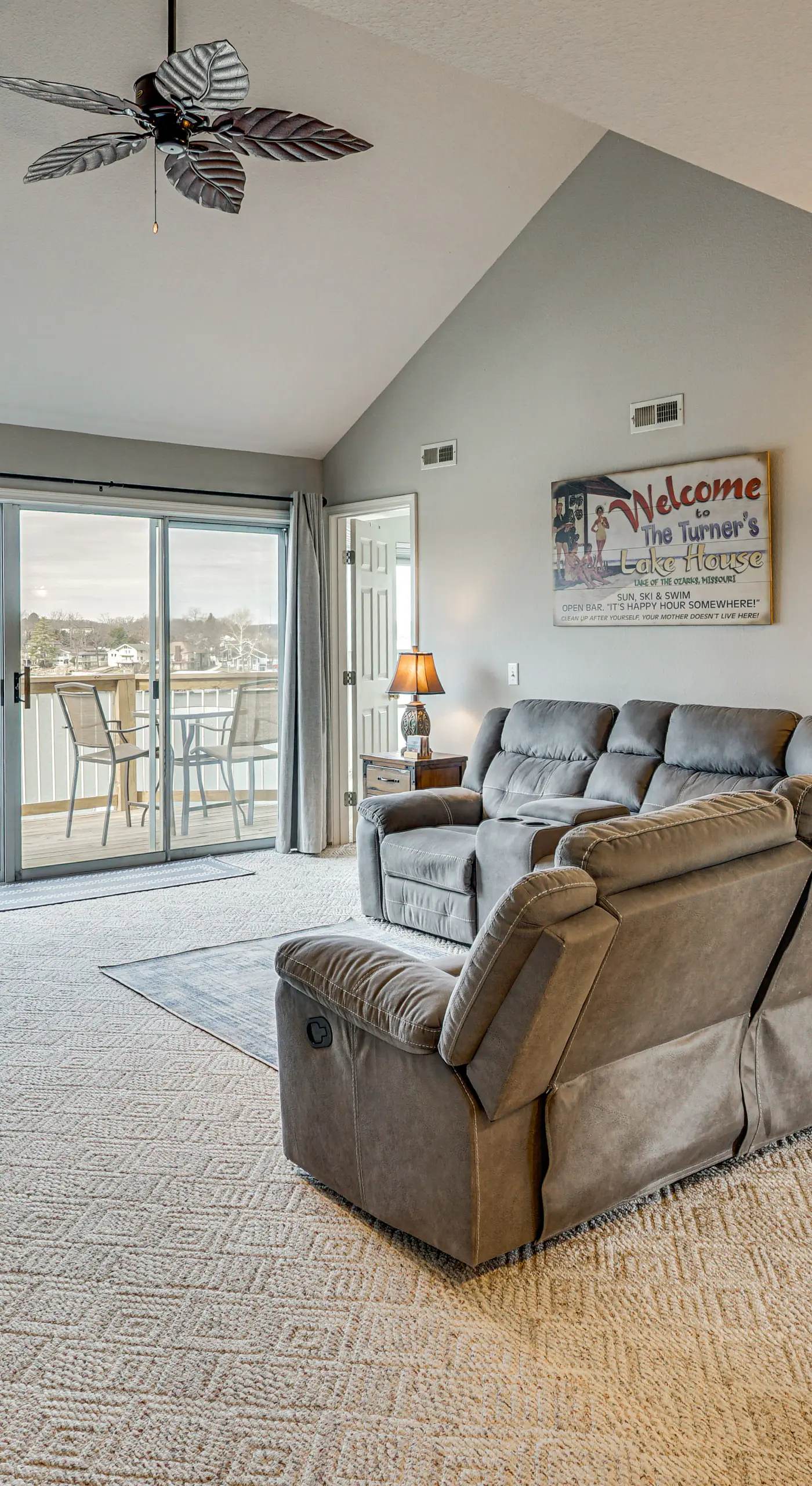 Pool & Beach Access: Lake of the Ozarks Condo