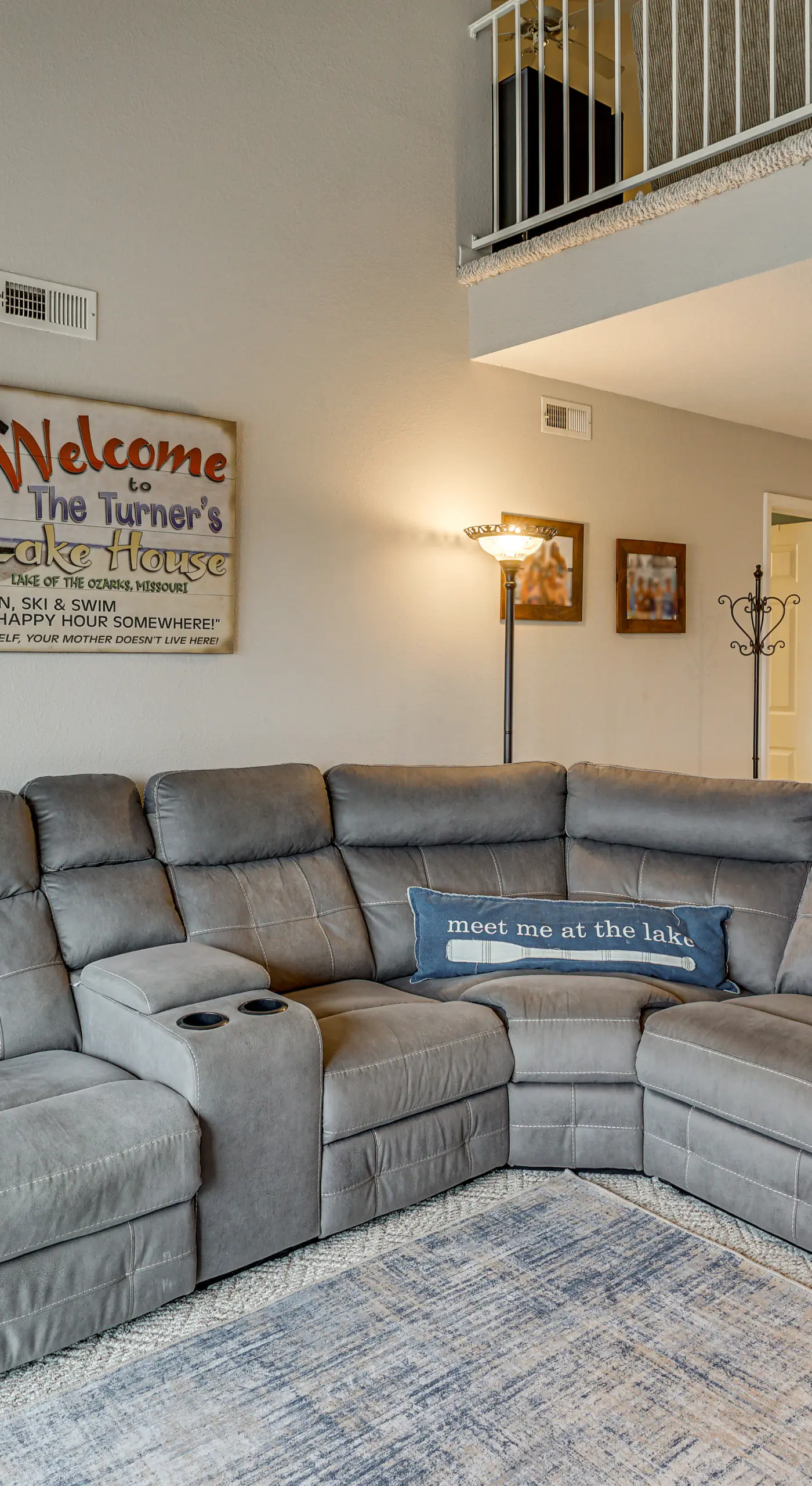 Pool & Beach Access: Lake of the Ozarks Condo
