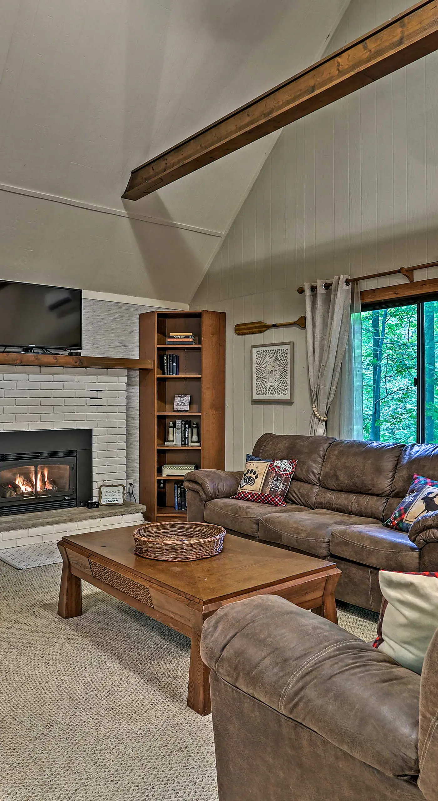 Pocono Lake House Near Skiing & Kalahari Resort!