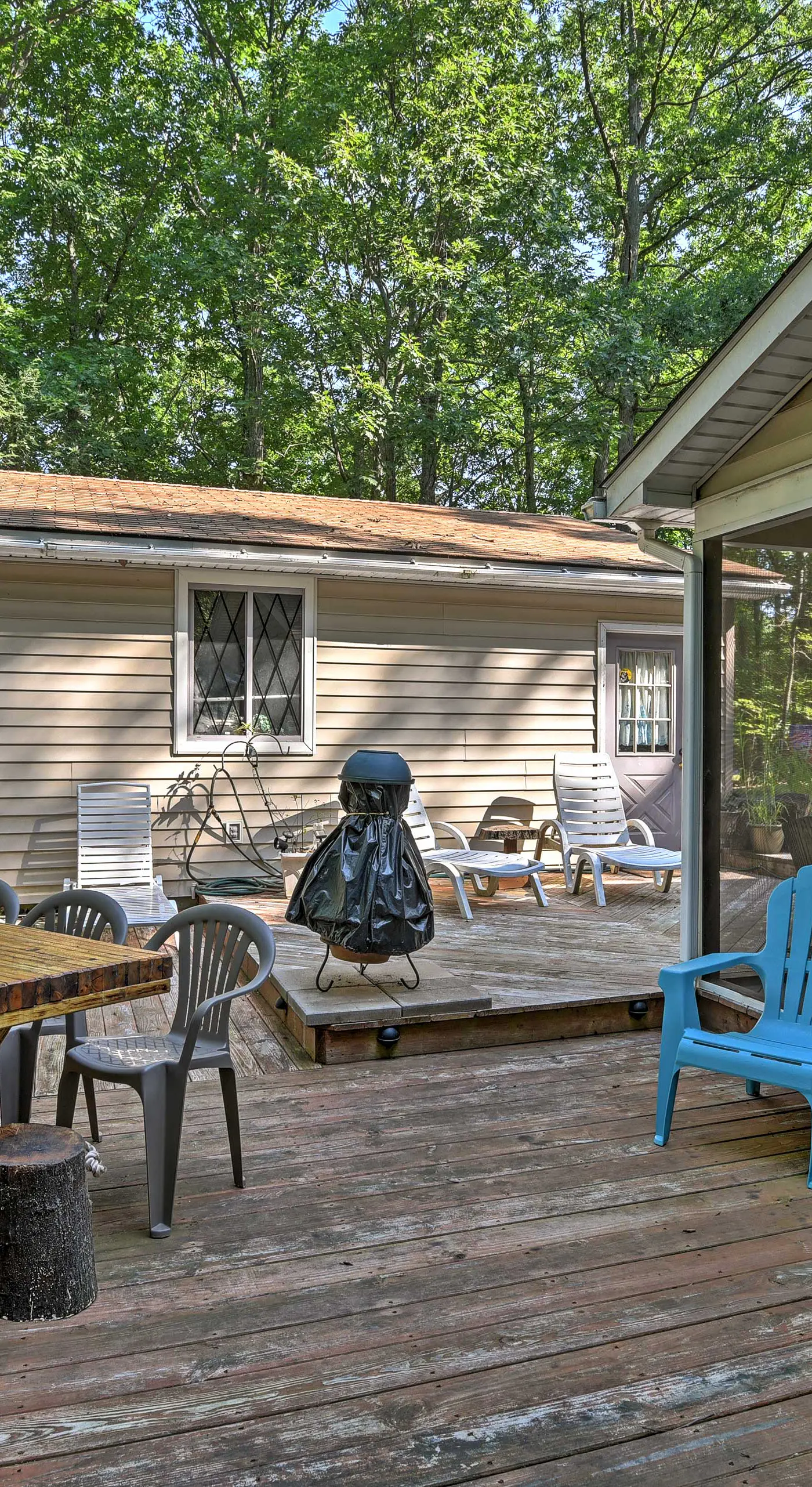 1 Mi to Lake Wallenpaupack: Pocono Mountain Home!