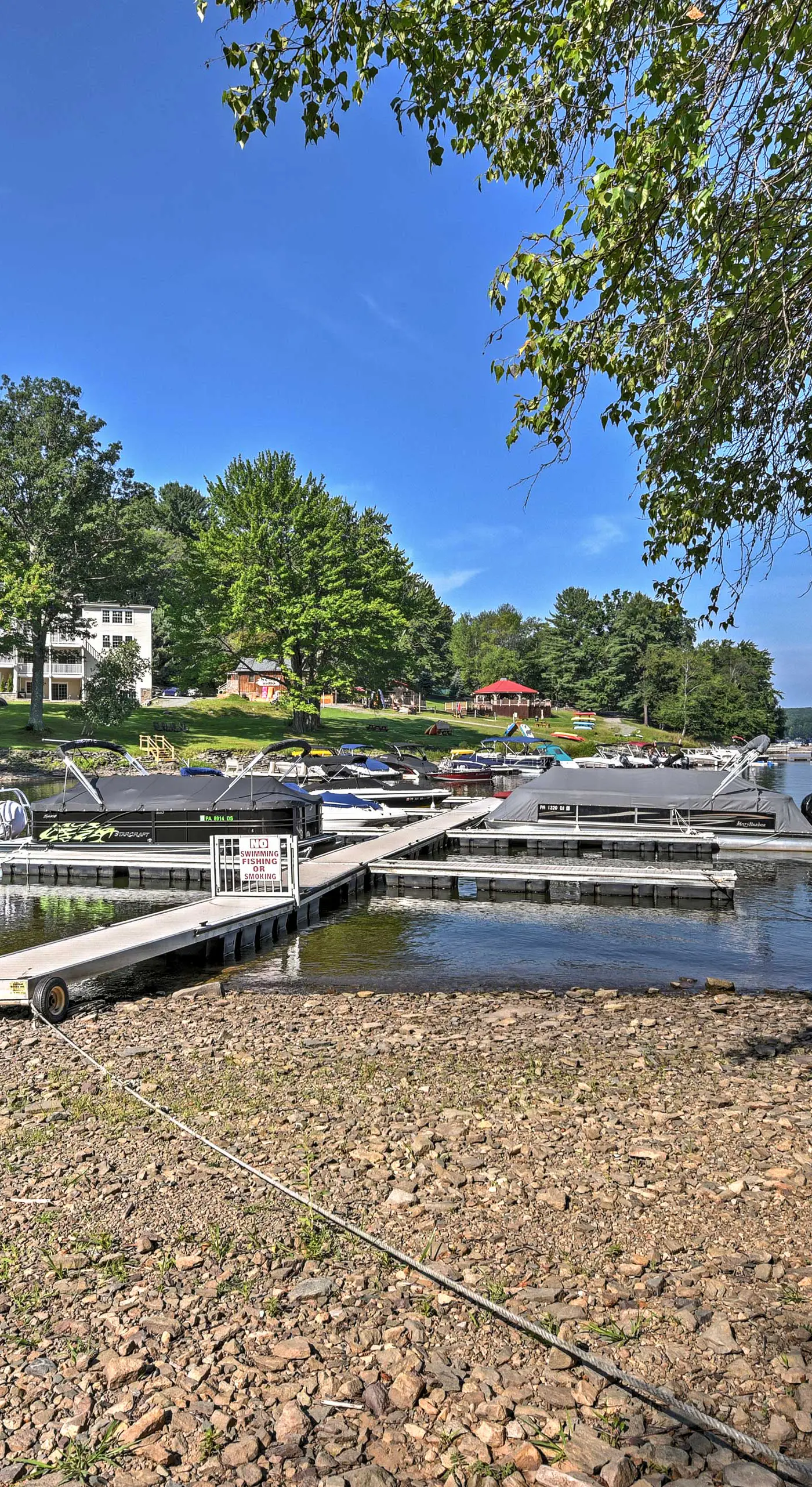 1 Mi to Lake Wallenpaupack: Pocono Mountain Home!