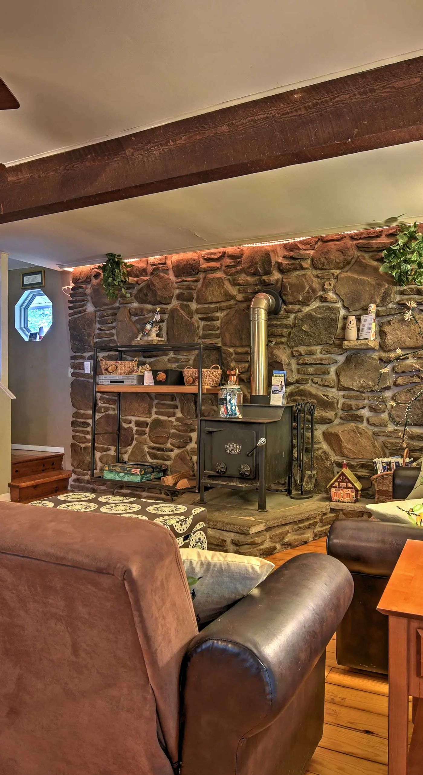 1 Mi to Lake Wallenpaupack: Pocono Mountain Home!