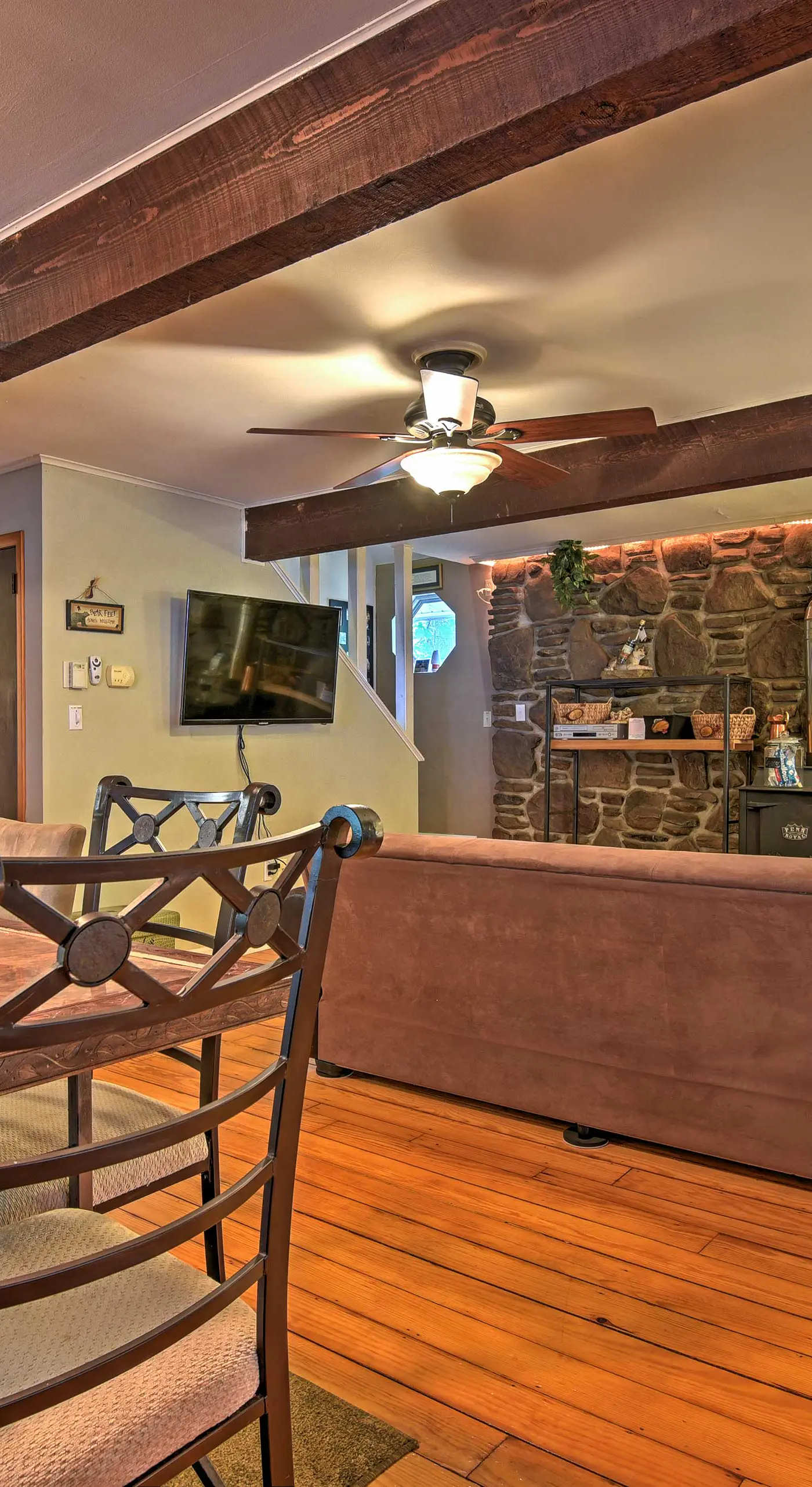1 Mi to Lake Wallenpaupack: Pocono Mountain Home!