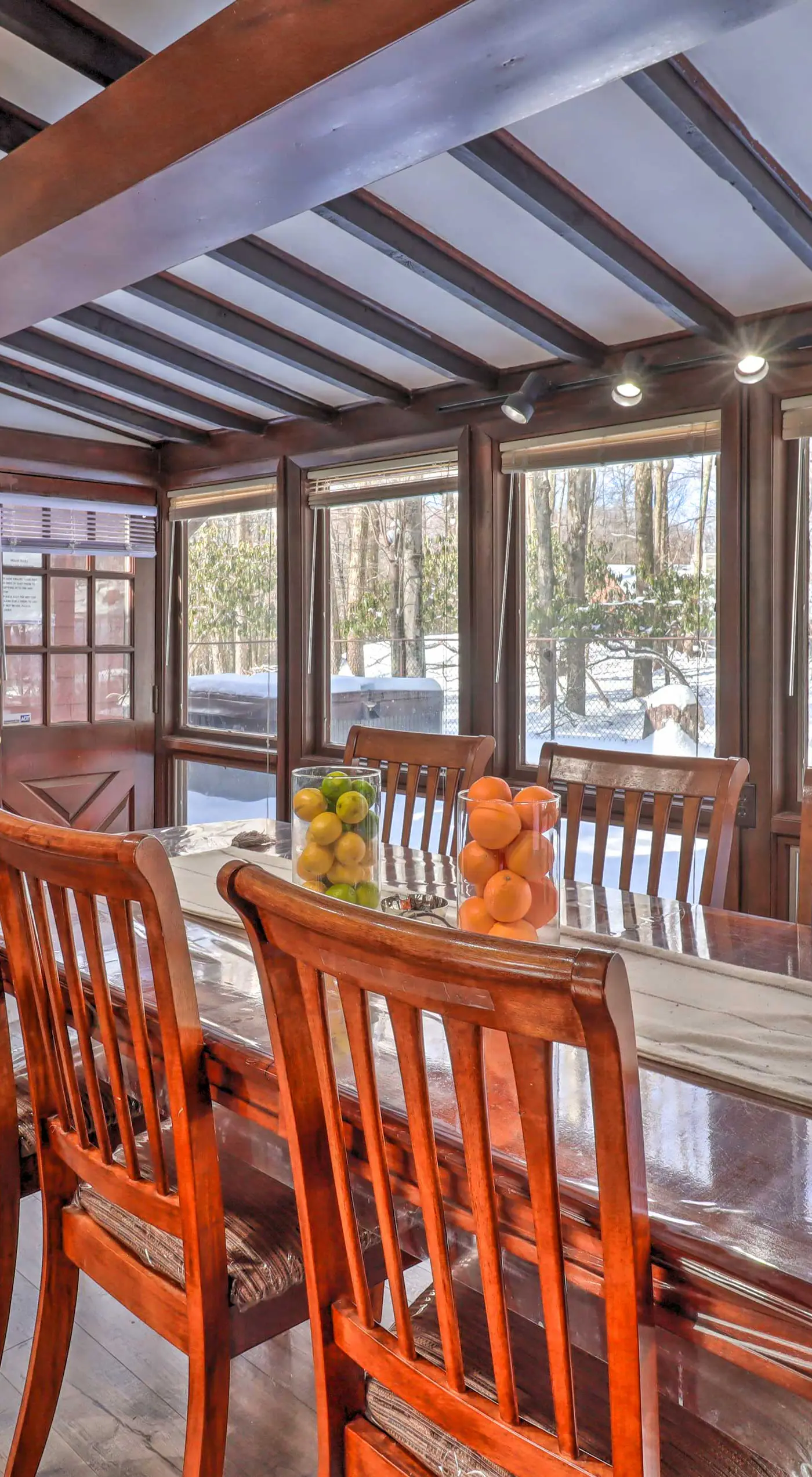 3 Mi to Slopes! Hot Tub Haven Near Lake Harmony
