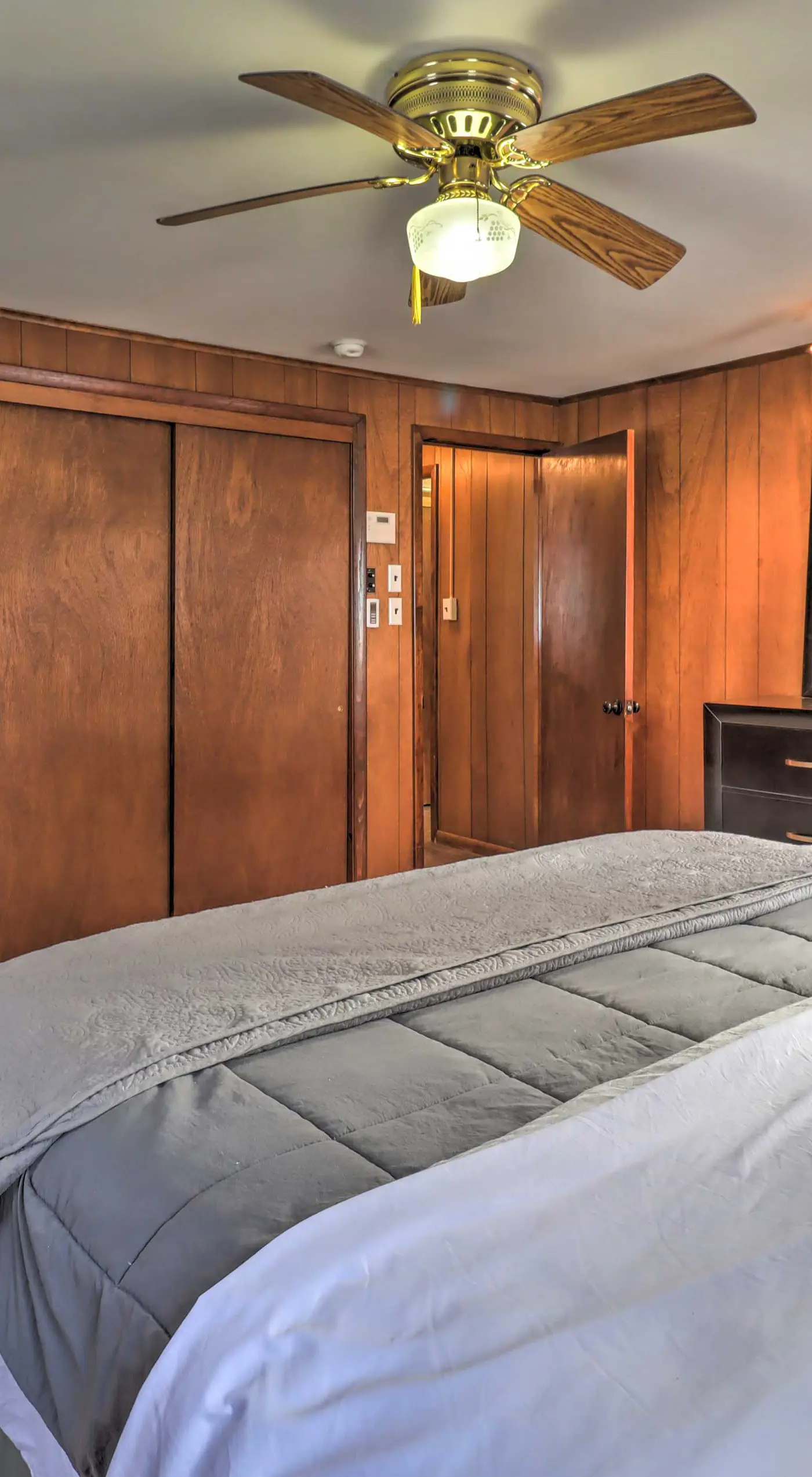3 Mi to Slopes! Hot Tub Haven Near Lake Harmony
