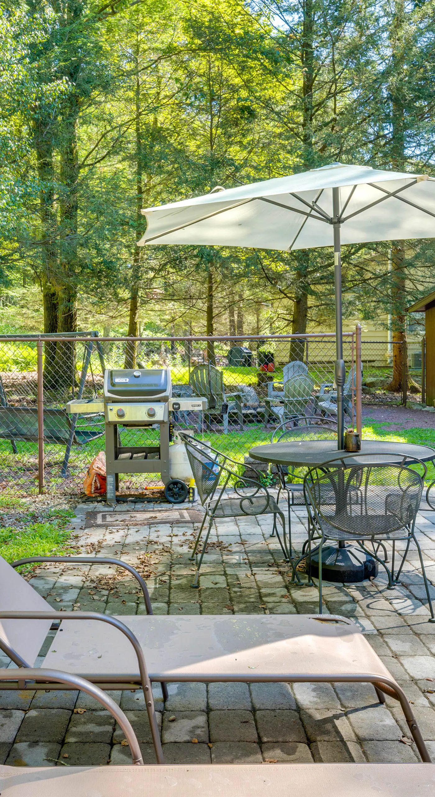 3 Mi to Slopes! Hot Tub Haven Near Lake Harmony