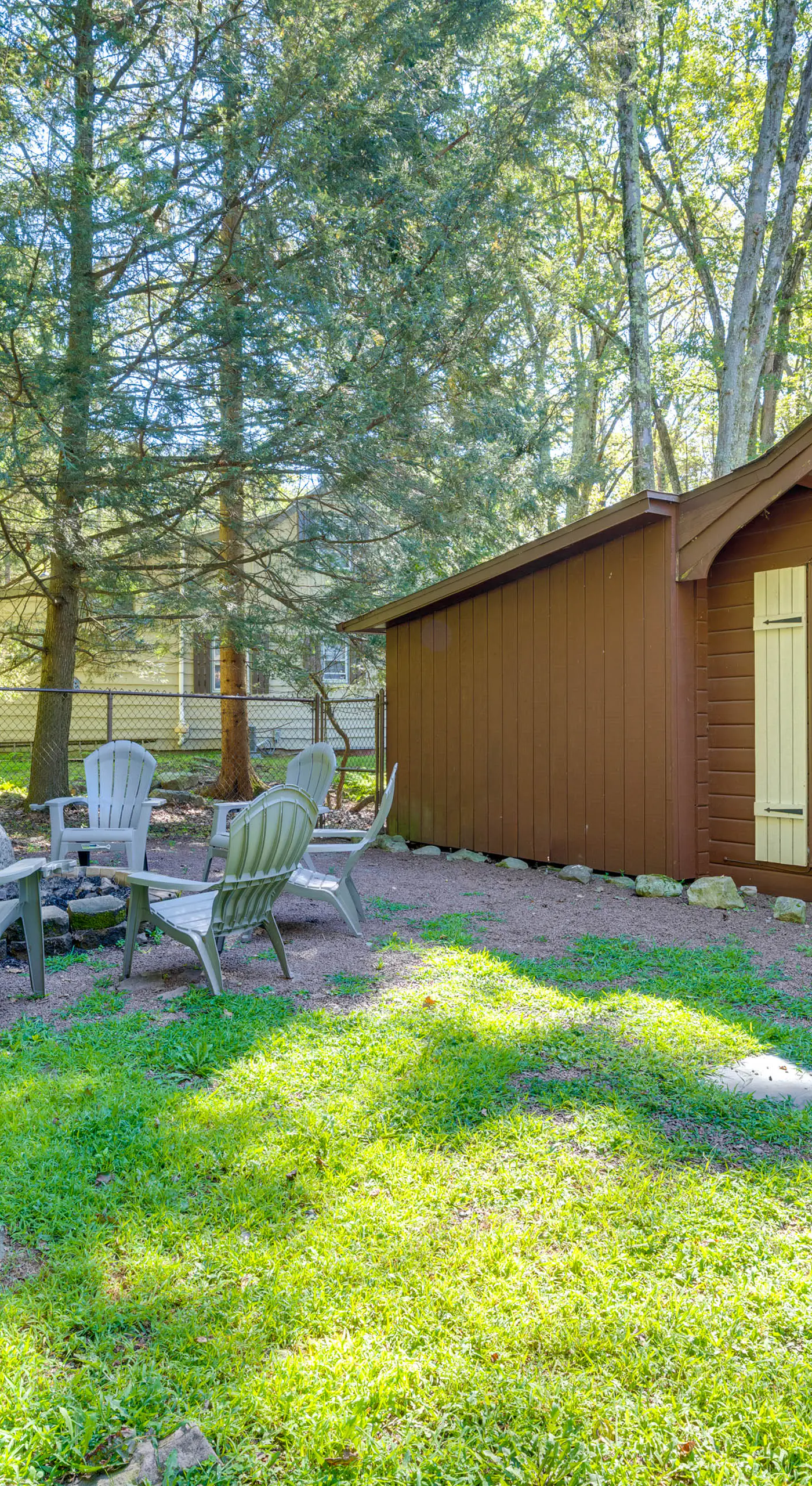 3 Mi to Slopes! Hot Tub Haven Near Lake Harmony