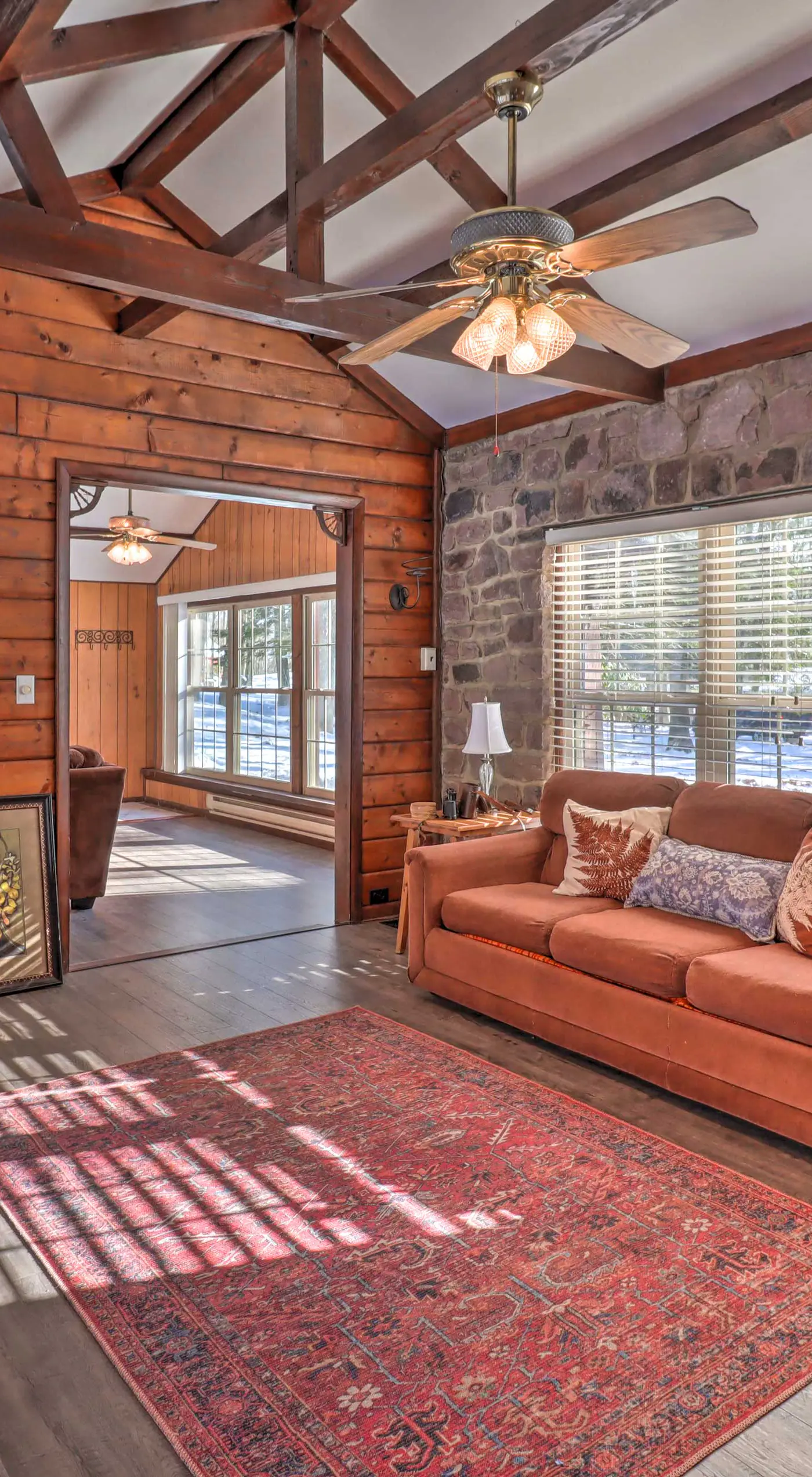 3 Mi to Slopes! Hot Tub Haven Near Lake Harmony