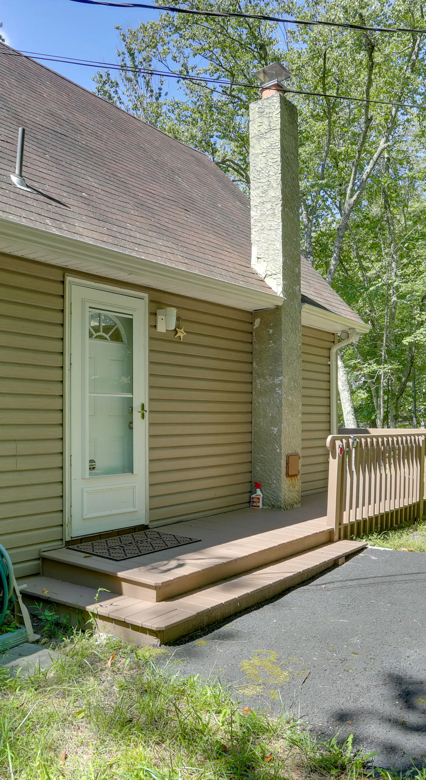 Pools, Hot Tub & More: Bushkill Mountain Getaway!