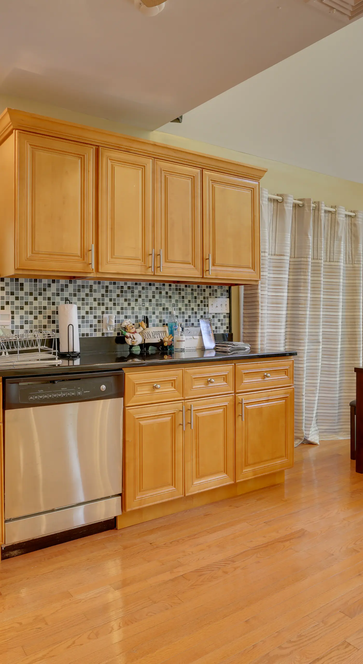 Pools, Hot Tub & More: Bushkill Mountain Getaway!