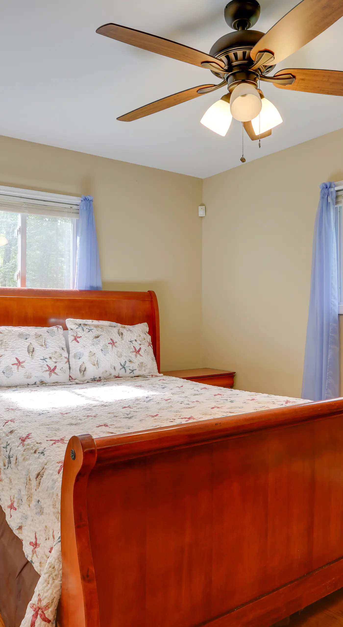 Pools, Hot Tub & More: Bushkill Mountain Getaway!