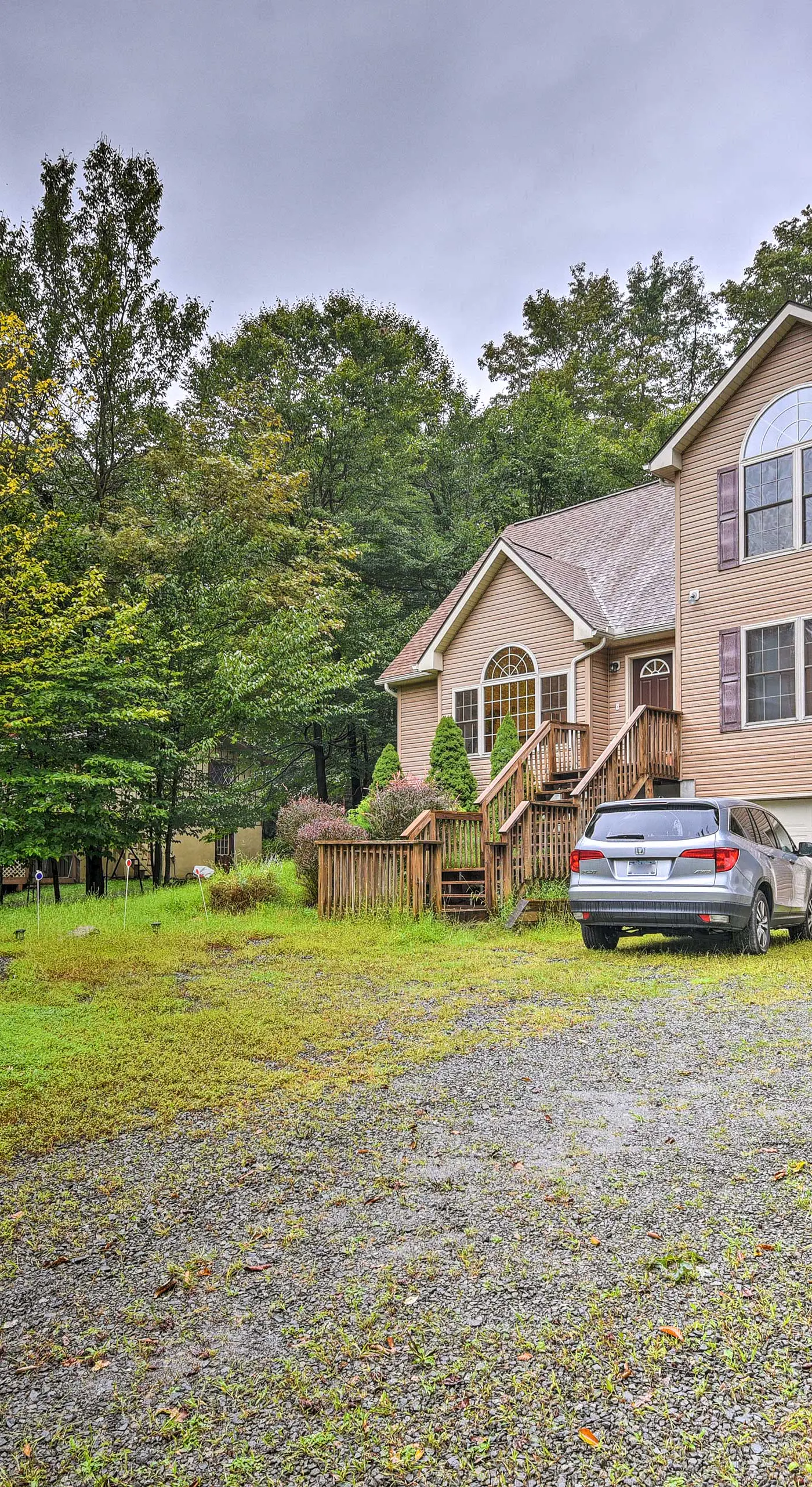 Pocono Mountain Home w/ 3 Community Lakes!