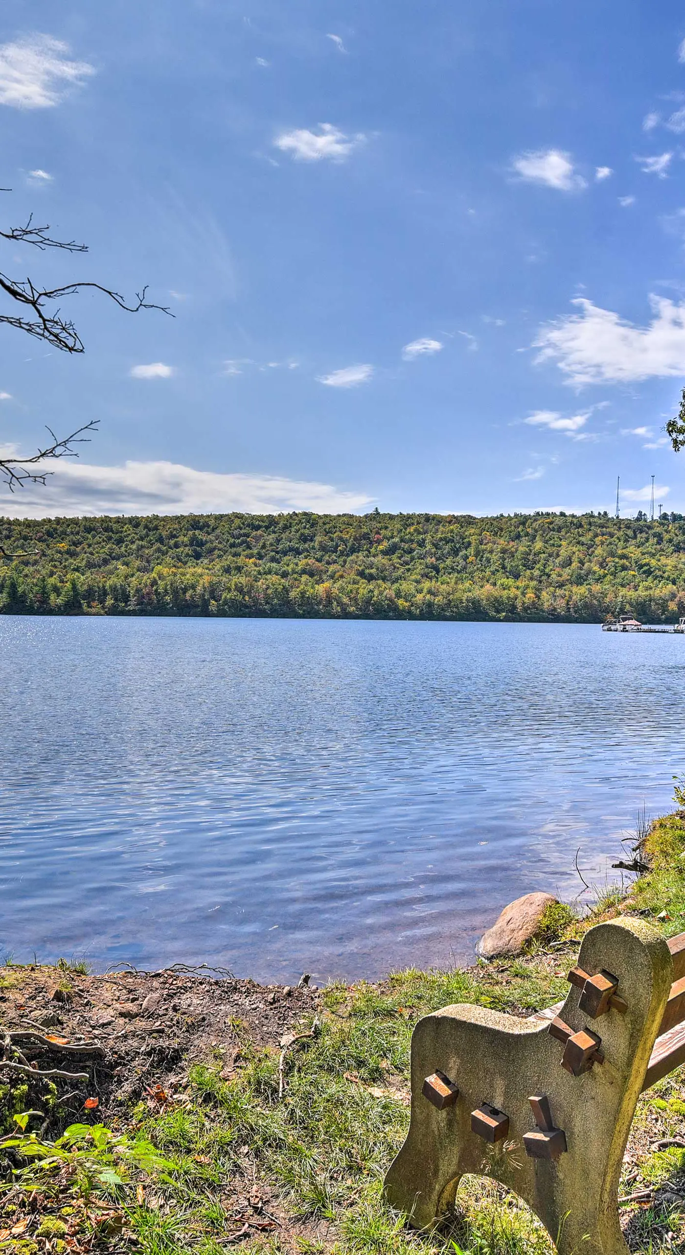 1 Mi to Big Boulder: Lakefront Unit w/ Pool Access