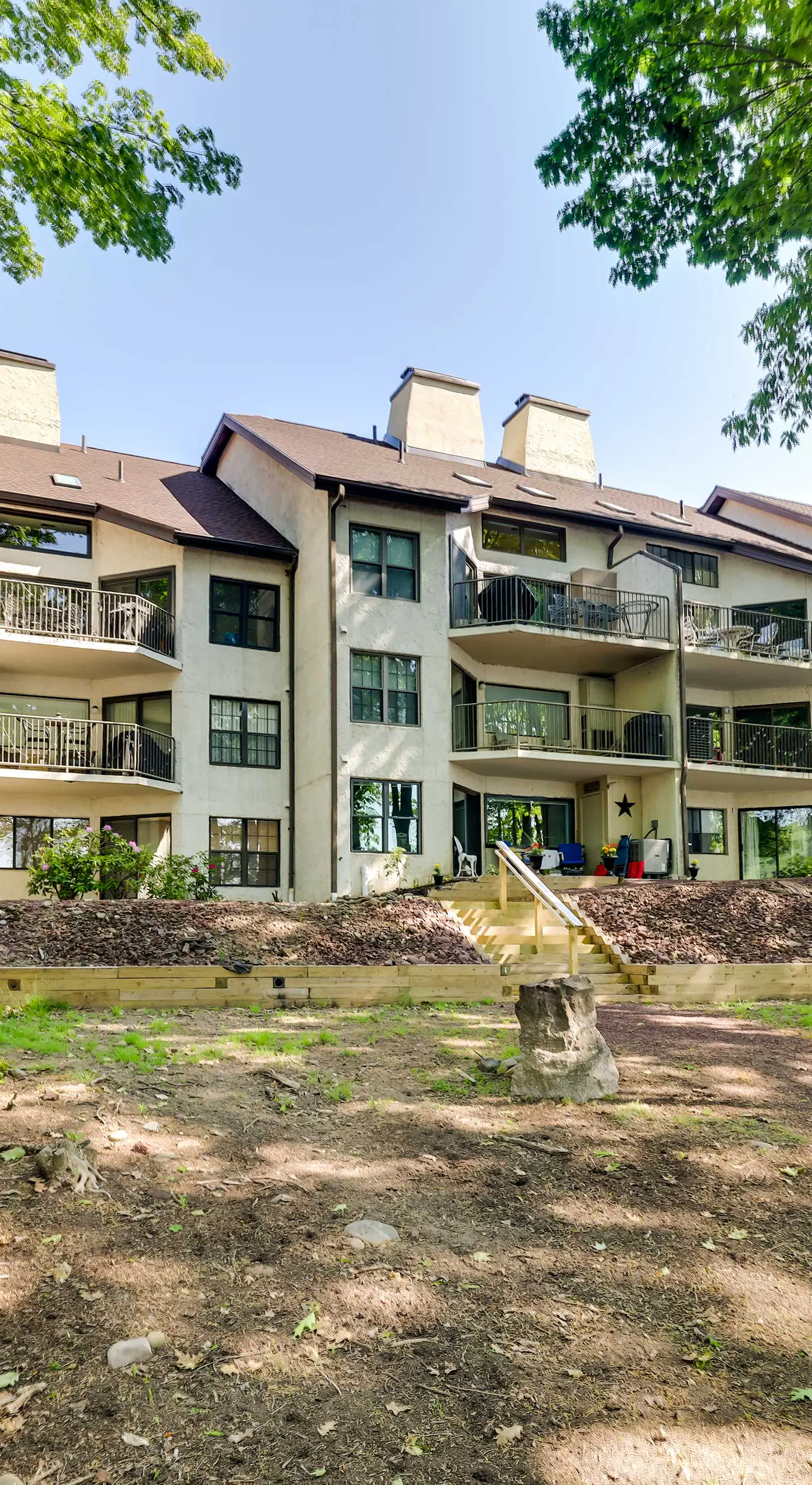 1 Mi to Big Boulder: Lakefront Unit w/ Pool Access
