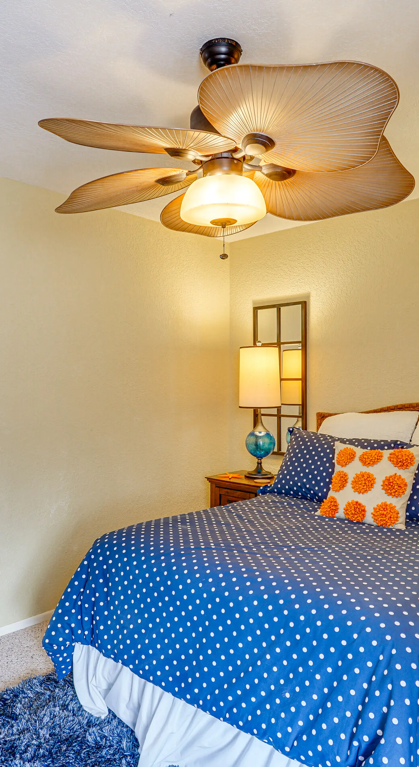 180 Main Channel View! Poolside Apt in Osage Beach