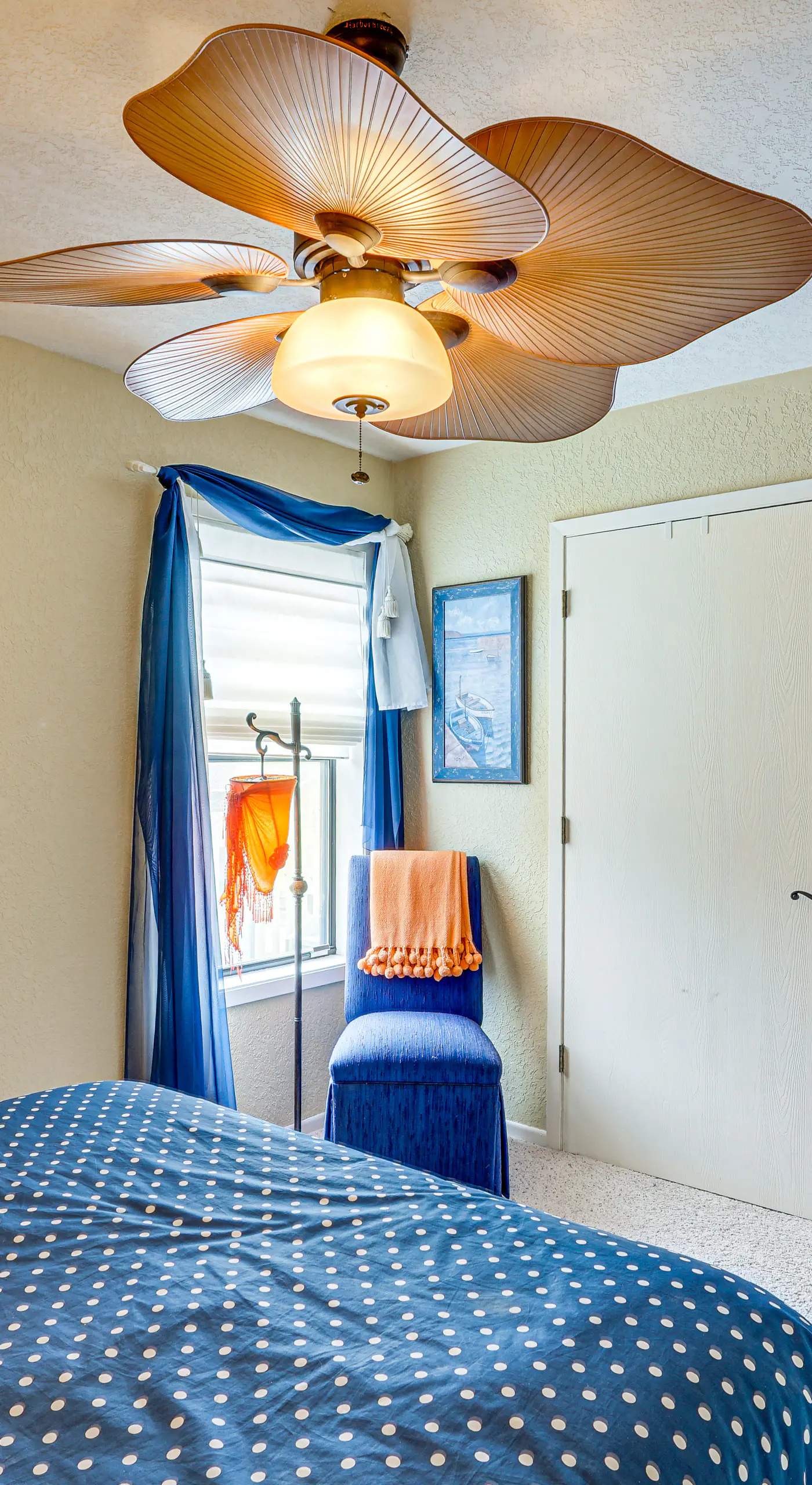180 Main Channel View! Poolside Apt in Osage Beach