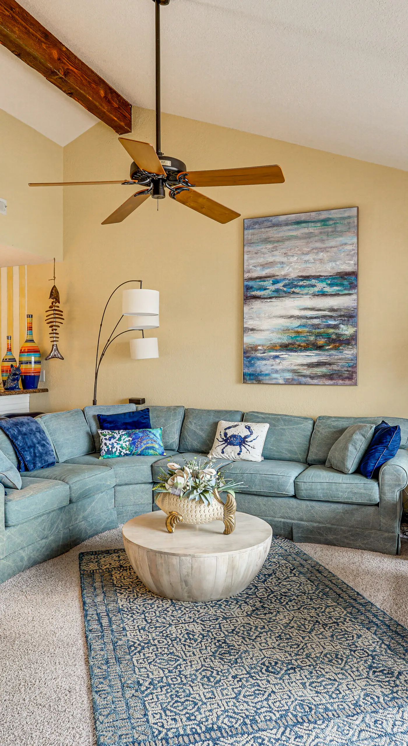 180 Main Channel View! Poolside Apt in Osage Beach