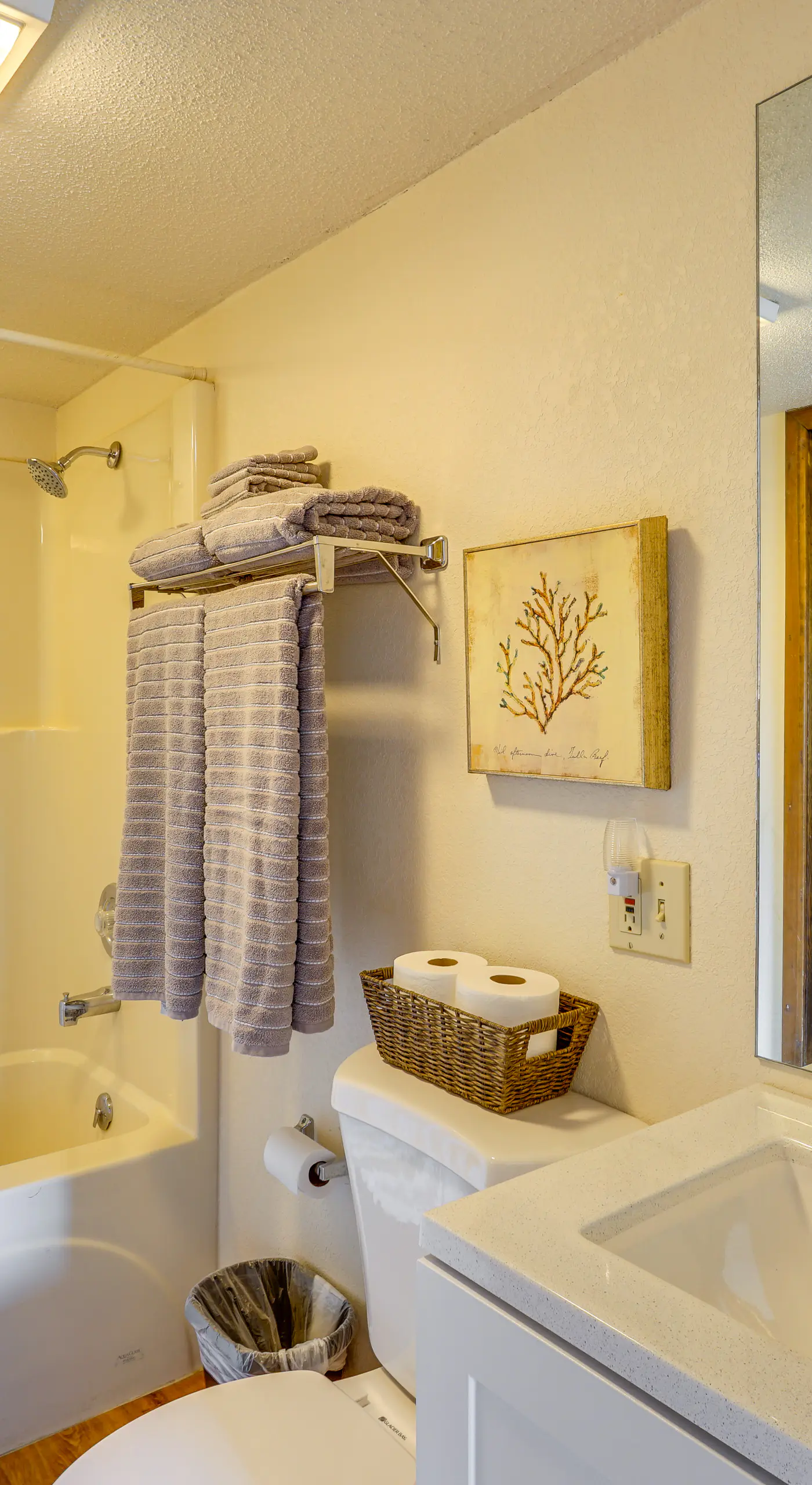 Boater’s Haven! Lake of the Ozarks Resort Retreat