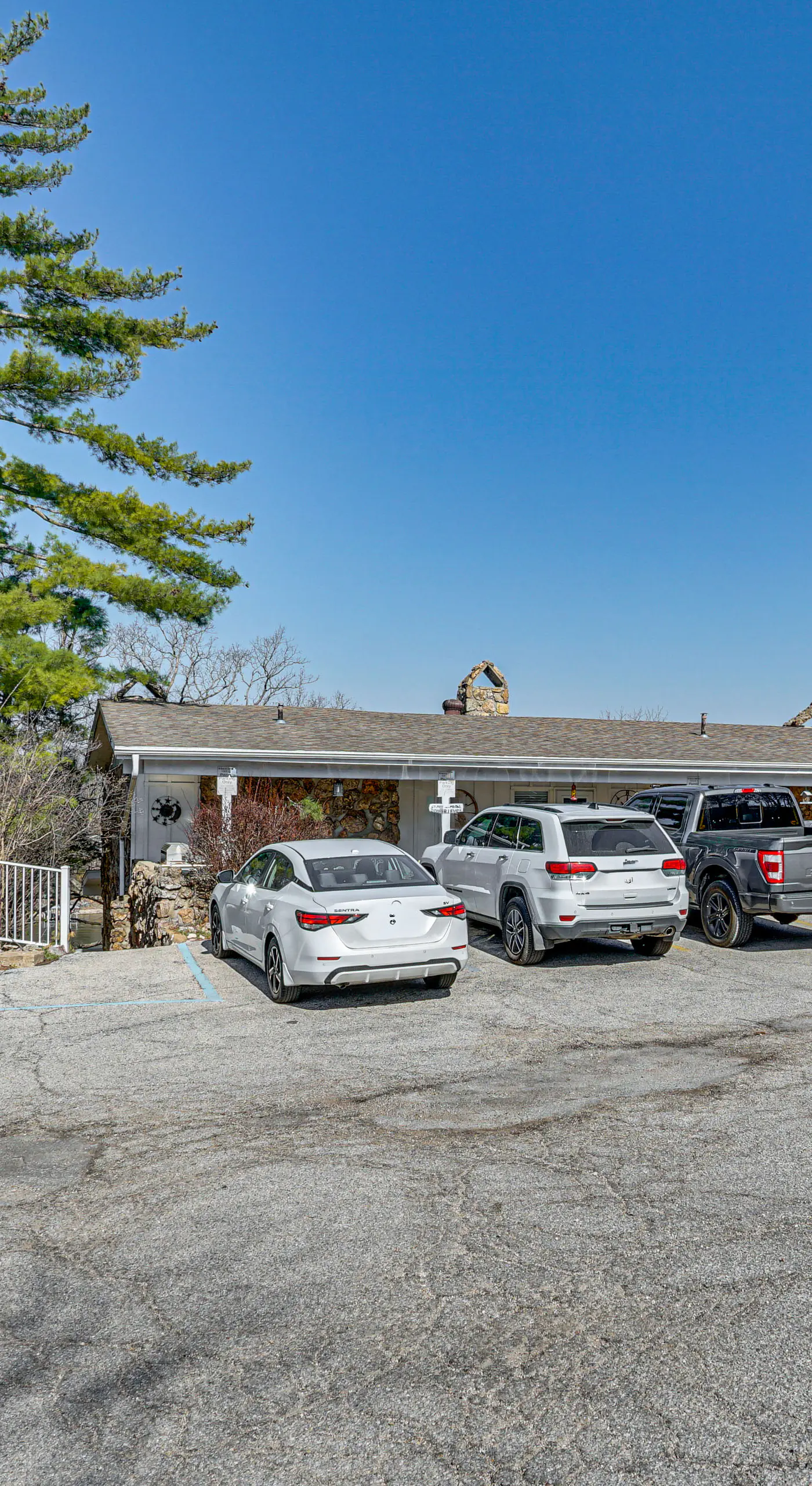 Cozy Lake Ozark Villa w/ Main Channel Views!